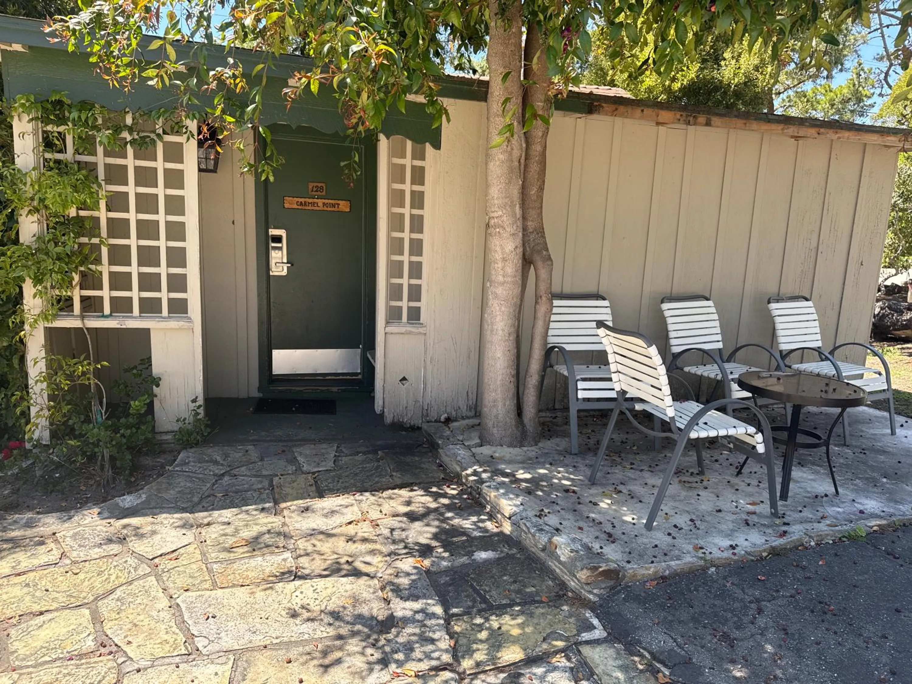 Facade/entrance in Carmel Resort Inn