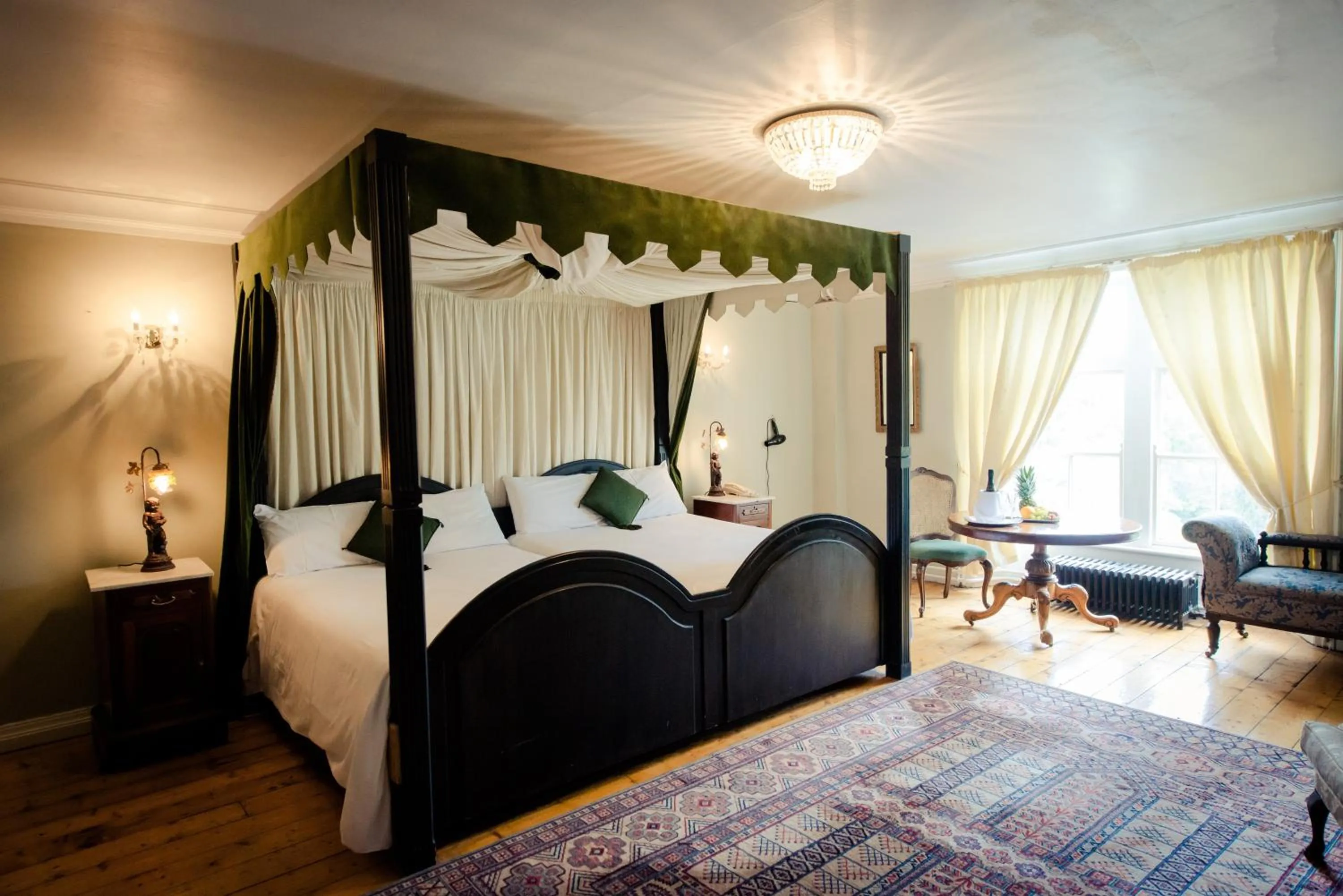 Bedroom, Bed in Kinnitty Castle Hotel