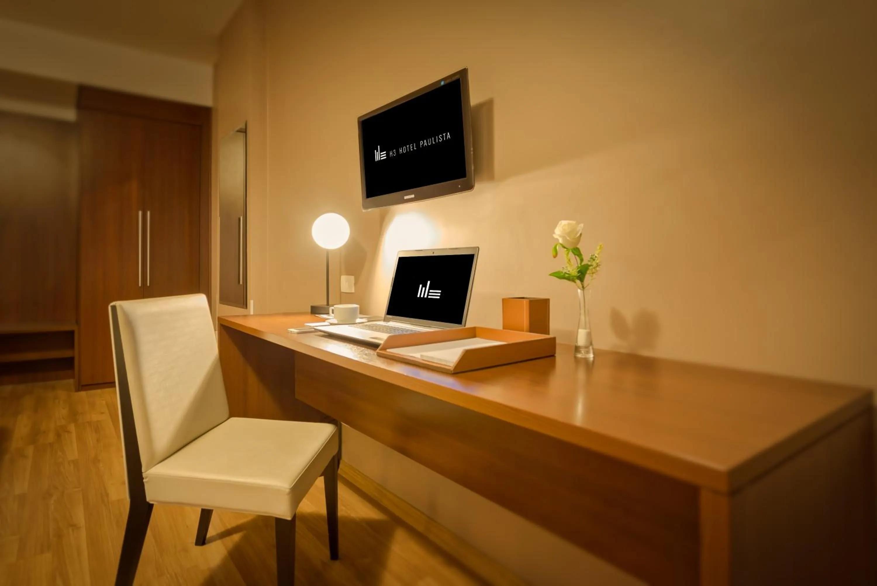 TV and multimedia in H3 Hotel Paulista