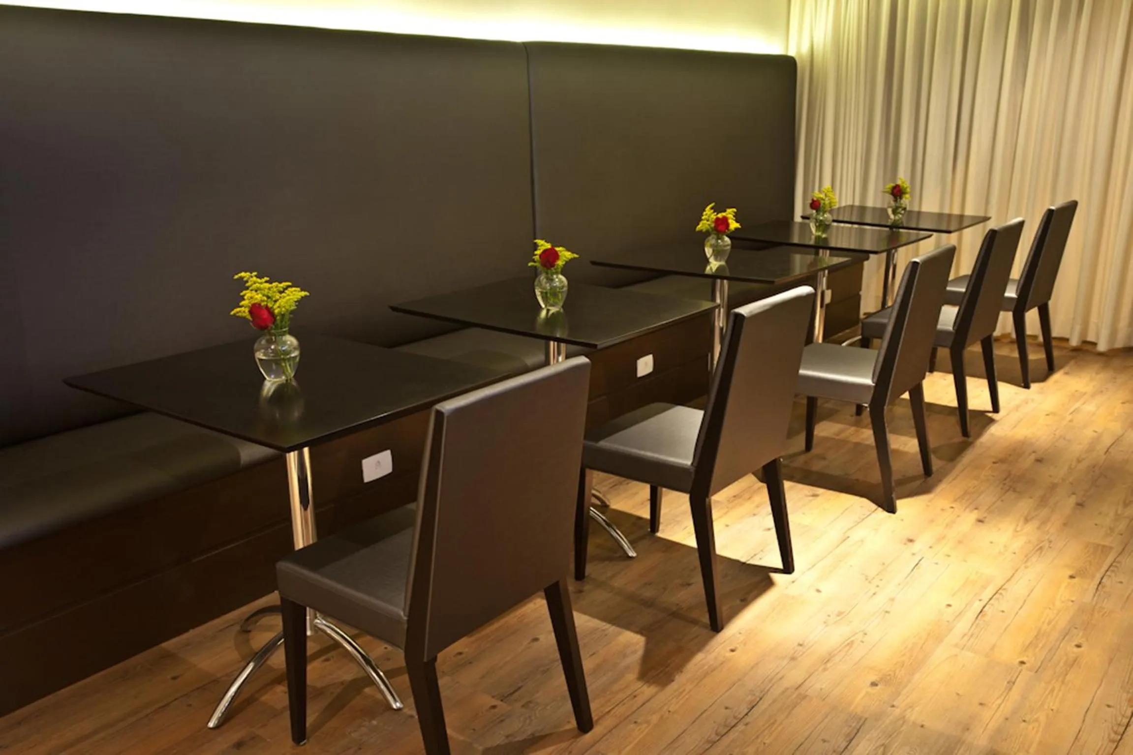 Restaurant/places to eat in H3 Hotel Paulista
