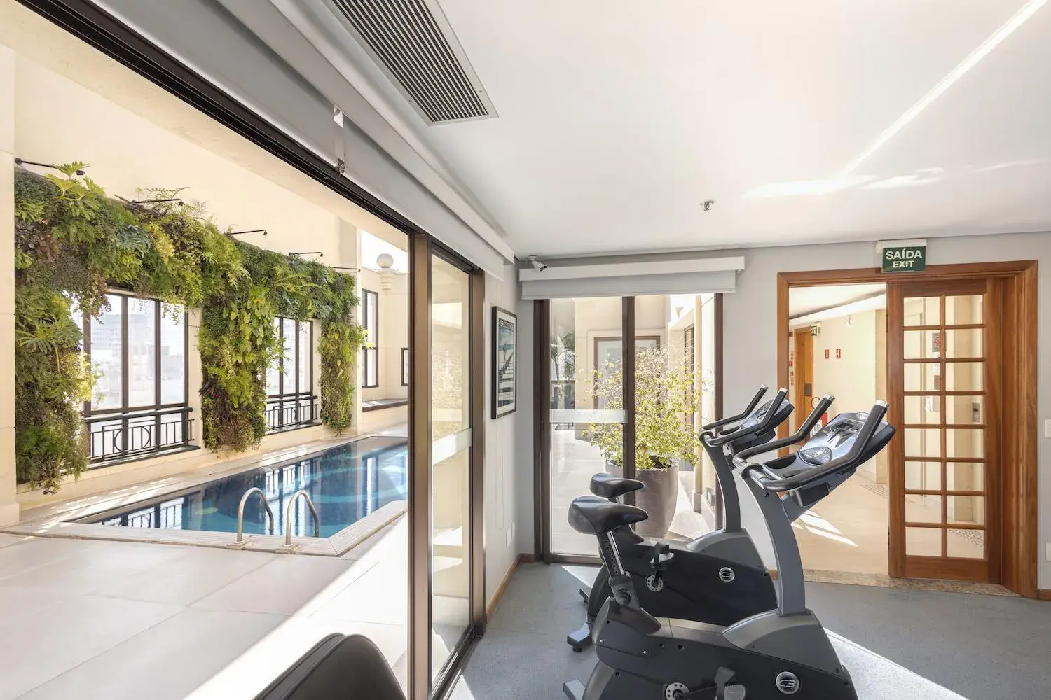 Fitness centre/facilities in George V Casa Branca Fitness centre/facilities in George V Casa Branca