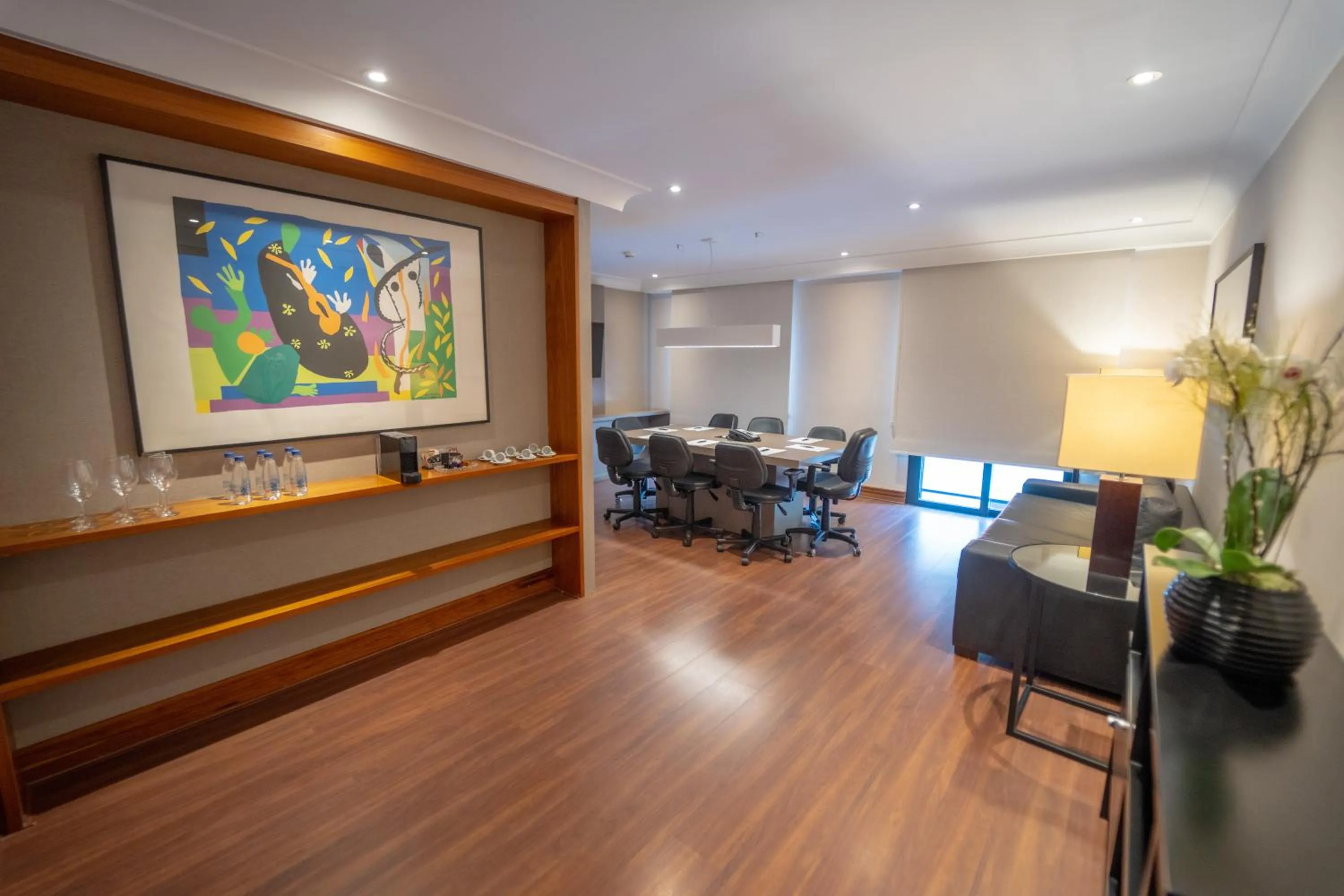 Meeting/conference room in George V Alto De Pinheiros