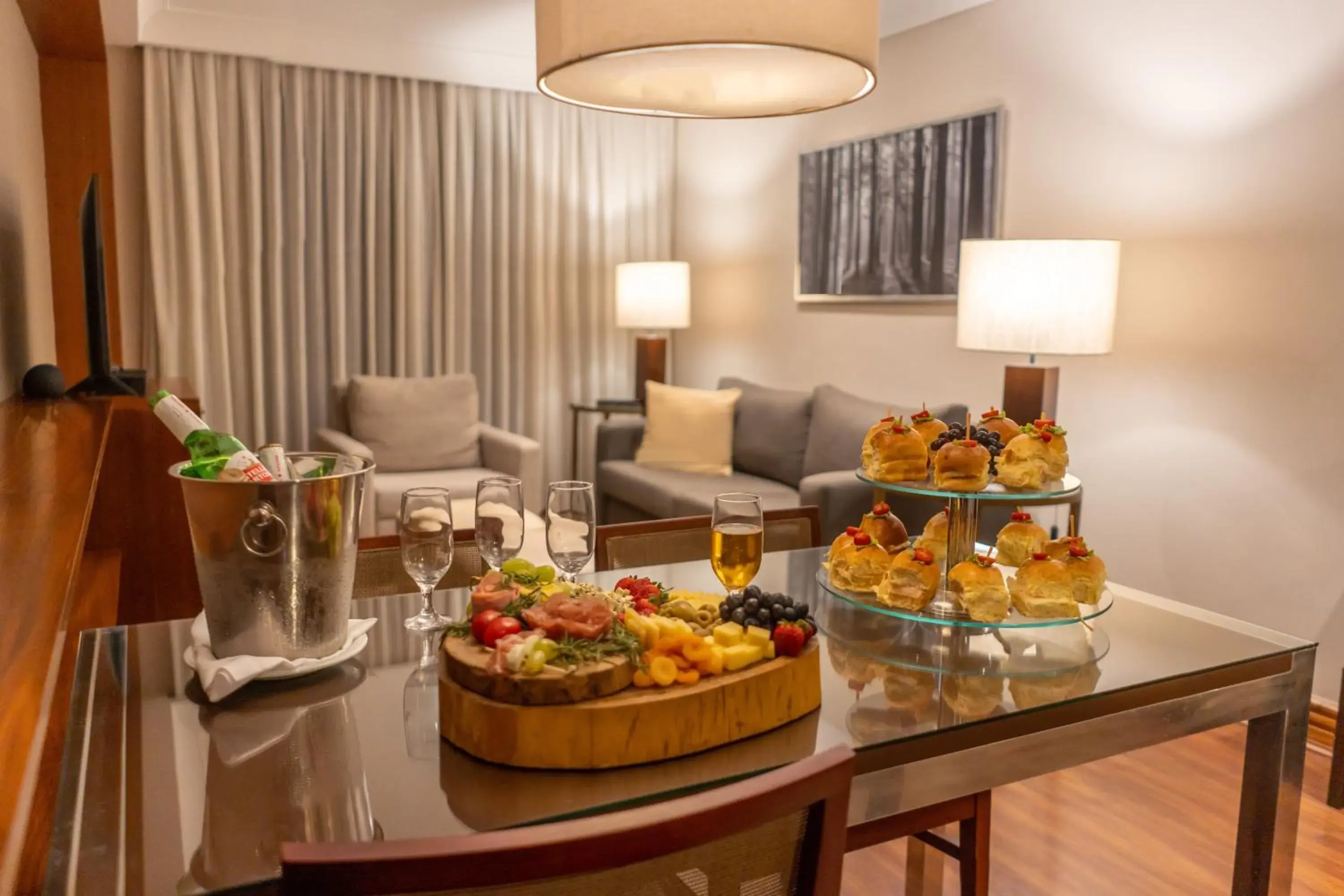 Food and drinks in George V Alto De Pinheiros Food and drinks in George V Alto De Pinheiros