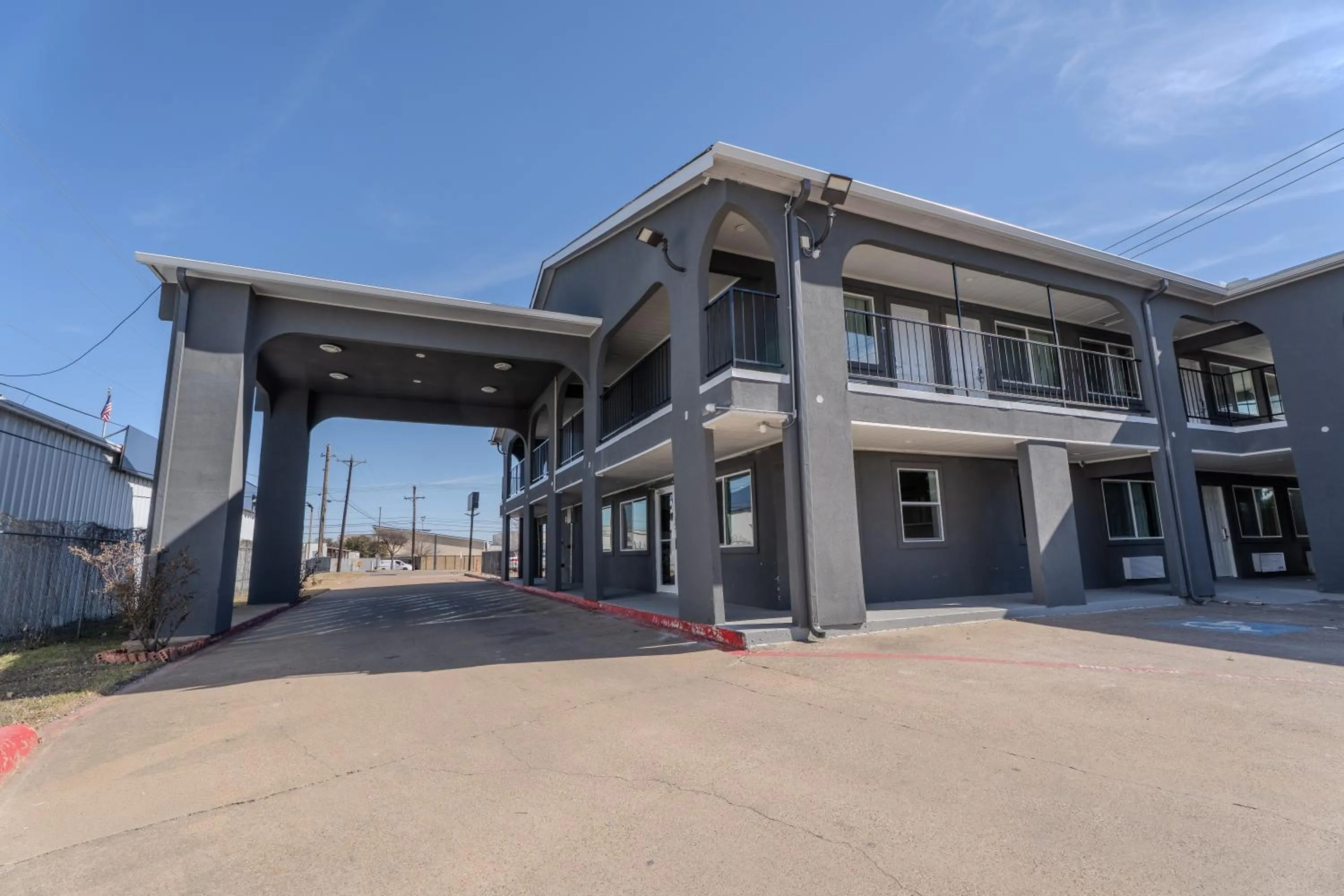 Property building in Executive Inn of Arlington, Near AT&T Stadium