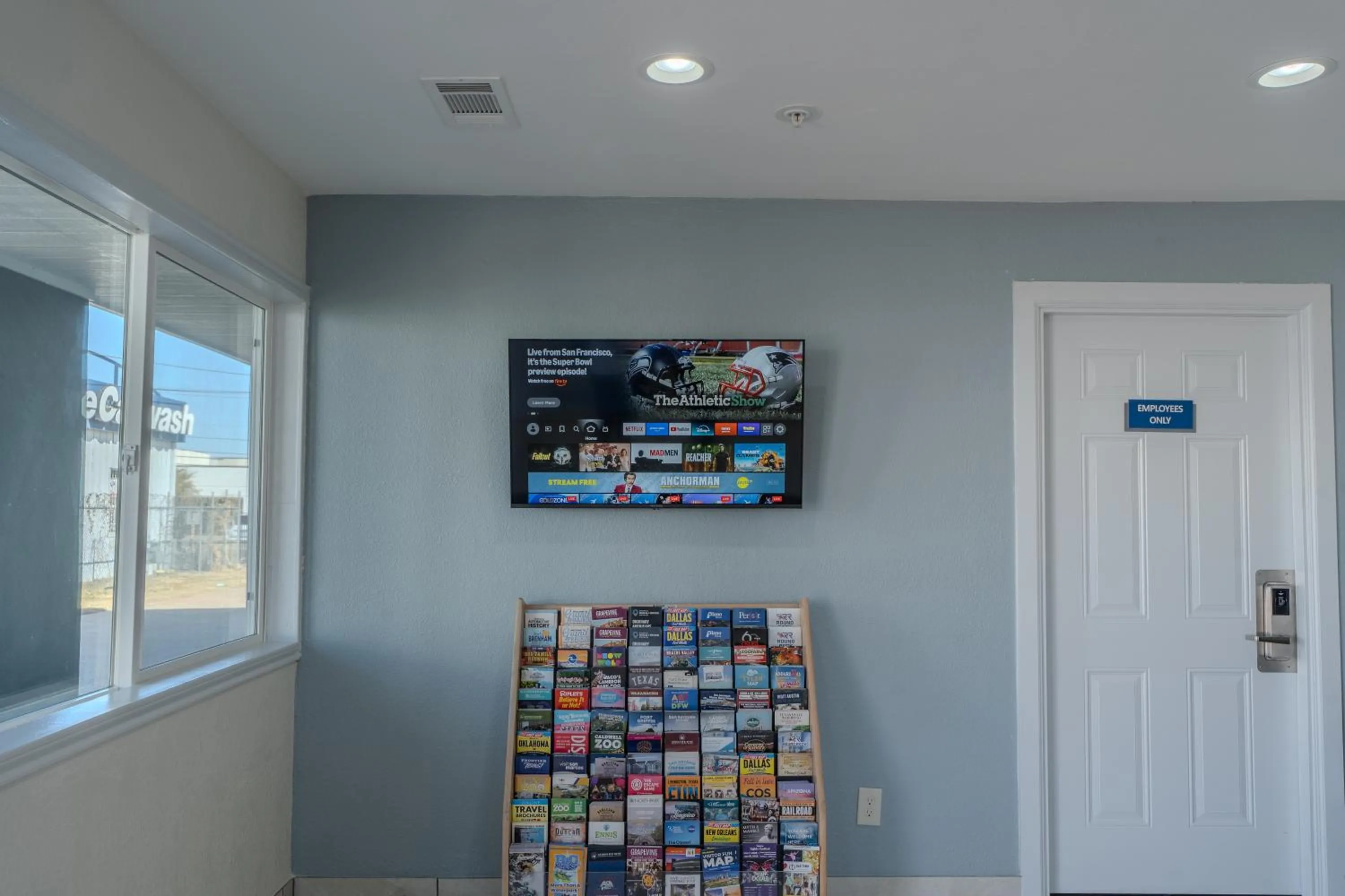 Lobby or reception in Executive Inn of Arlington, Near AT&T Stadium