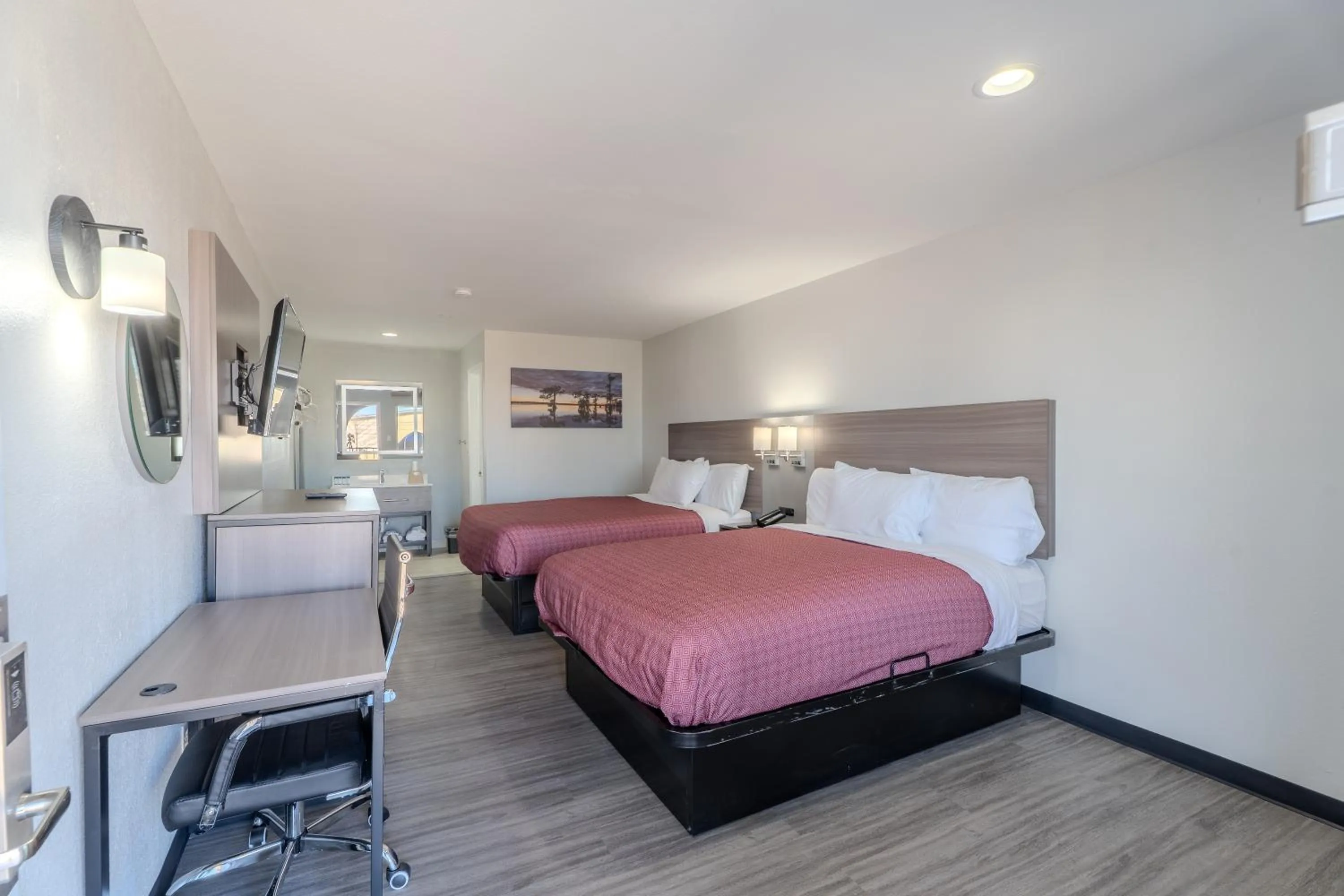 Bedroom, Bed in Executive Inn of Arlington, Near AT&T Stadium