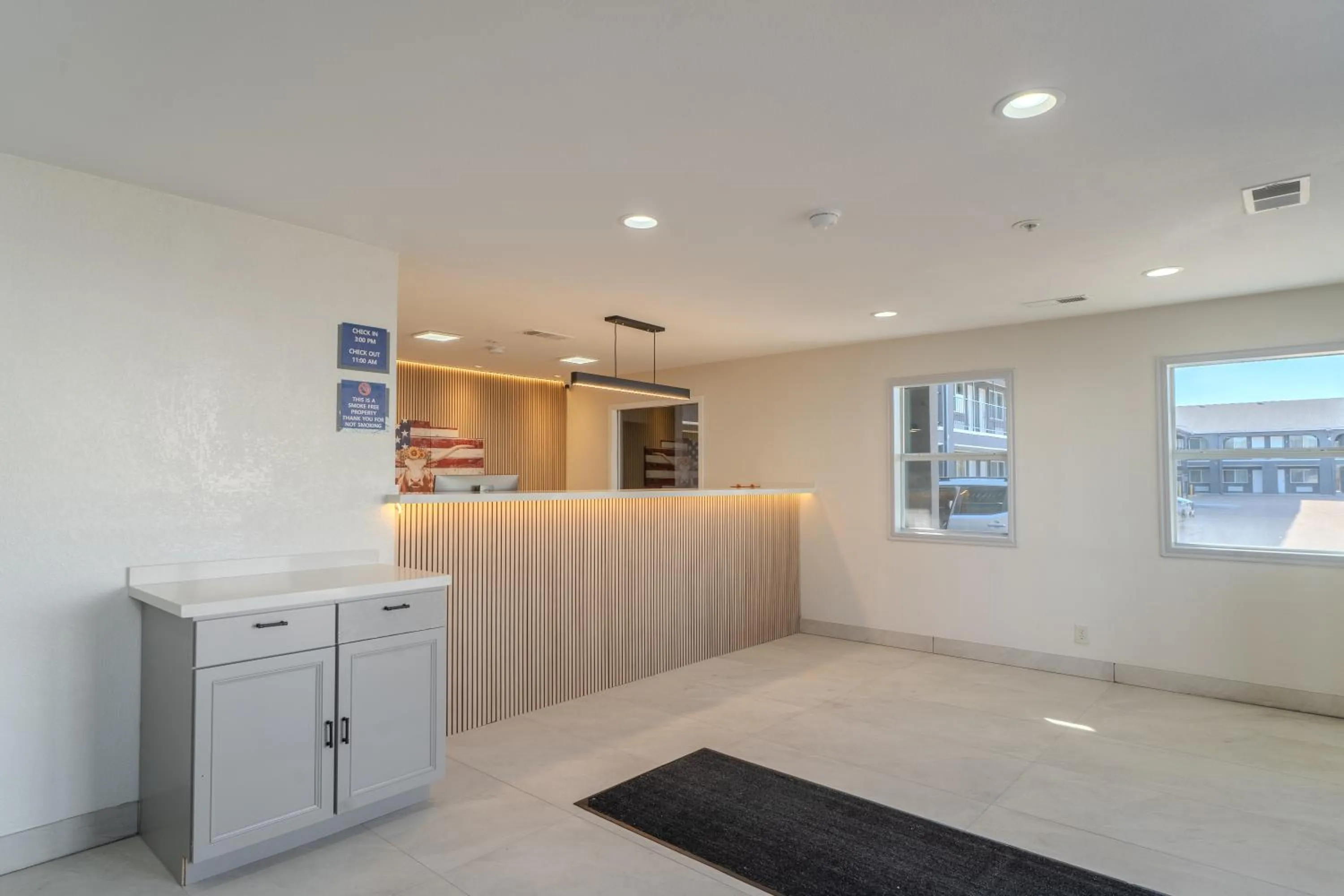 Lobby or reception in Executive Inn of Arlington, Near AT&T Stadium