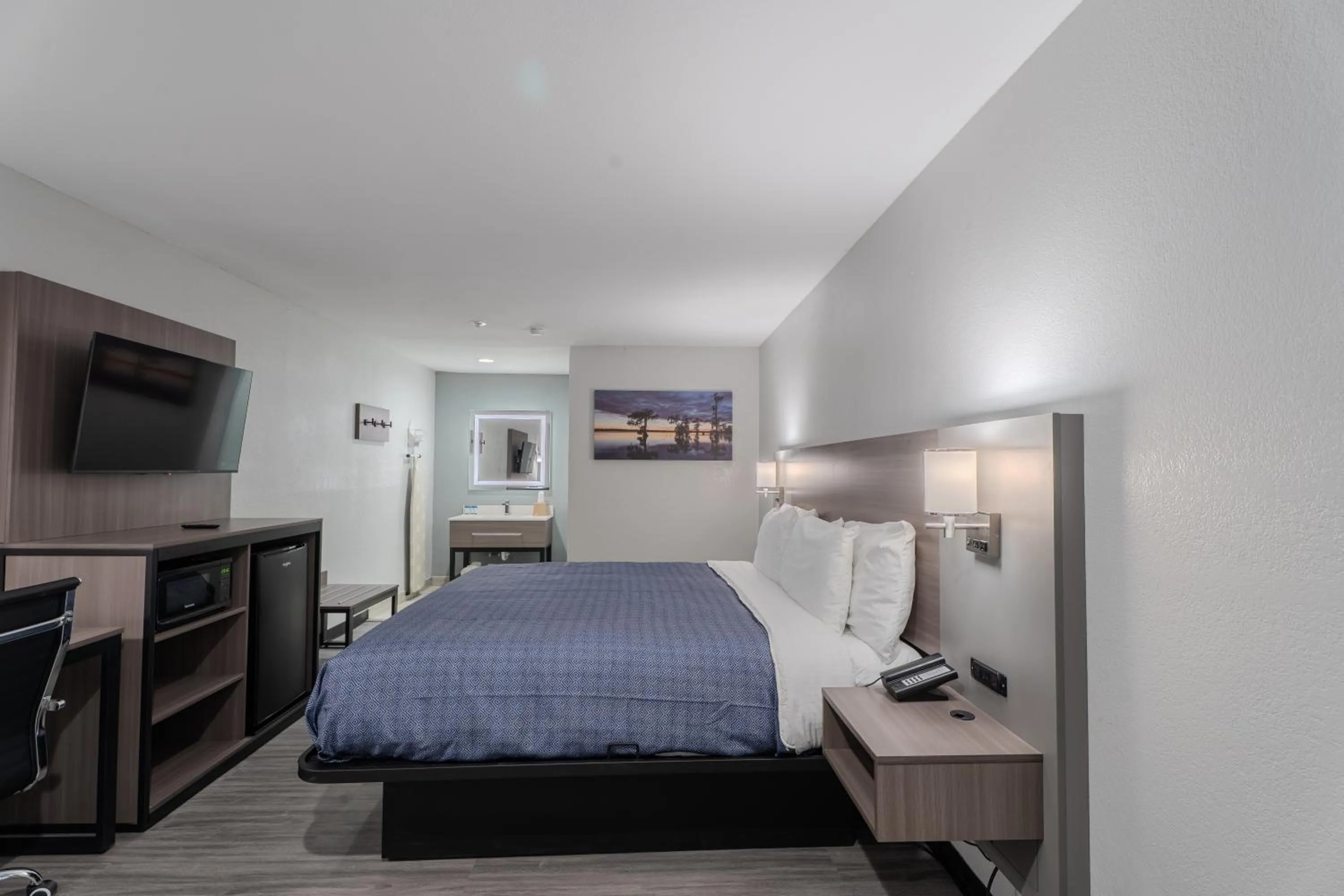 Bedroom, Bed in Executive Inn of Arlington, Near AT&T Stadium