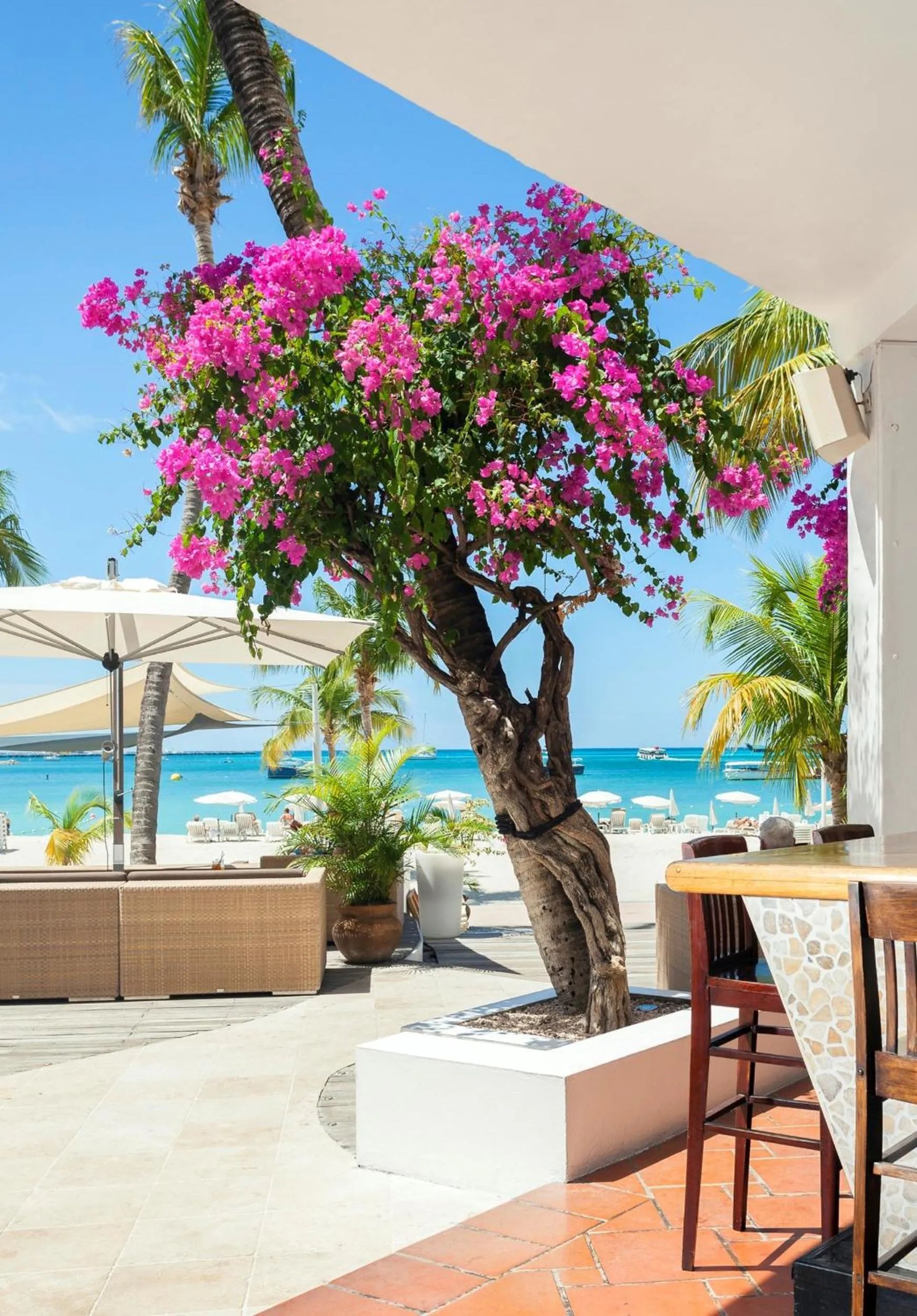 Decorative detail in Holland House Beach Hotel