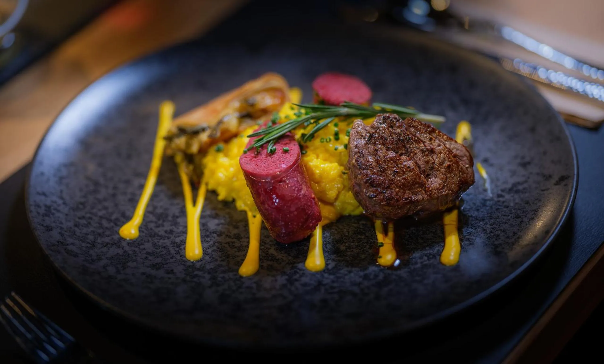 Restaurant/places to eat in Hotel La Reserve