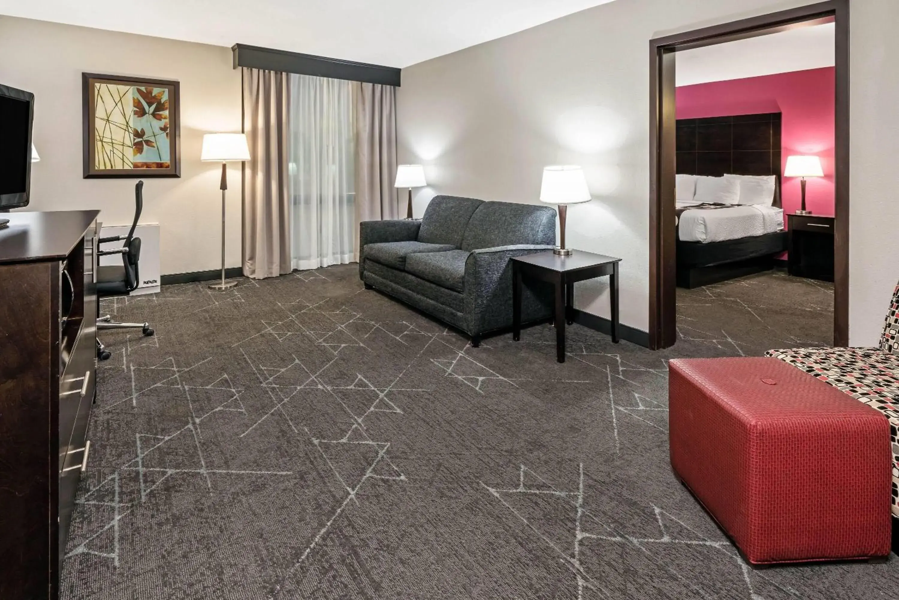 Photo of the whole room, Bed in La Quinta by Wyndham Dallas I-35 Walnut Hill Ln Photo of the whole room, Bed in La Quinta by Wyndham Dallas I-35 Walnut Hill Ln