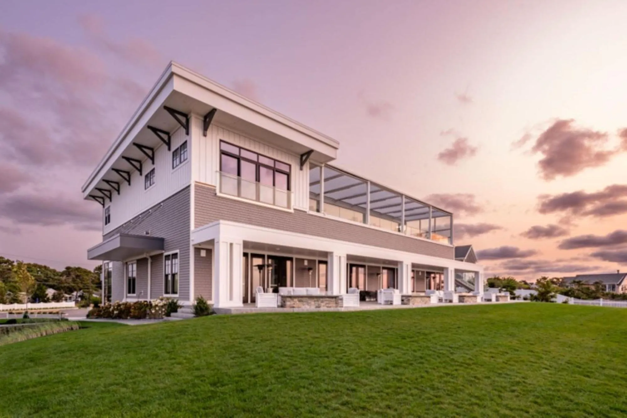 Restaurant/places to eat in Pelham House Resort