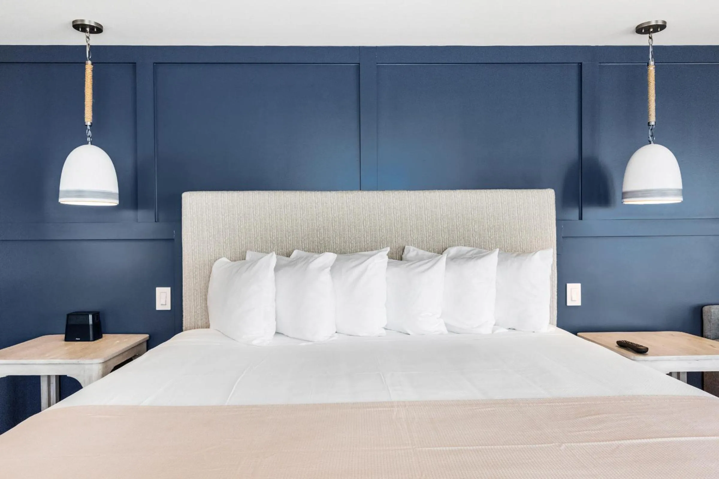 Bed in Pelham House Resort