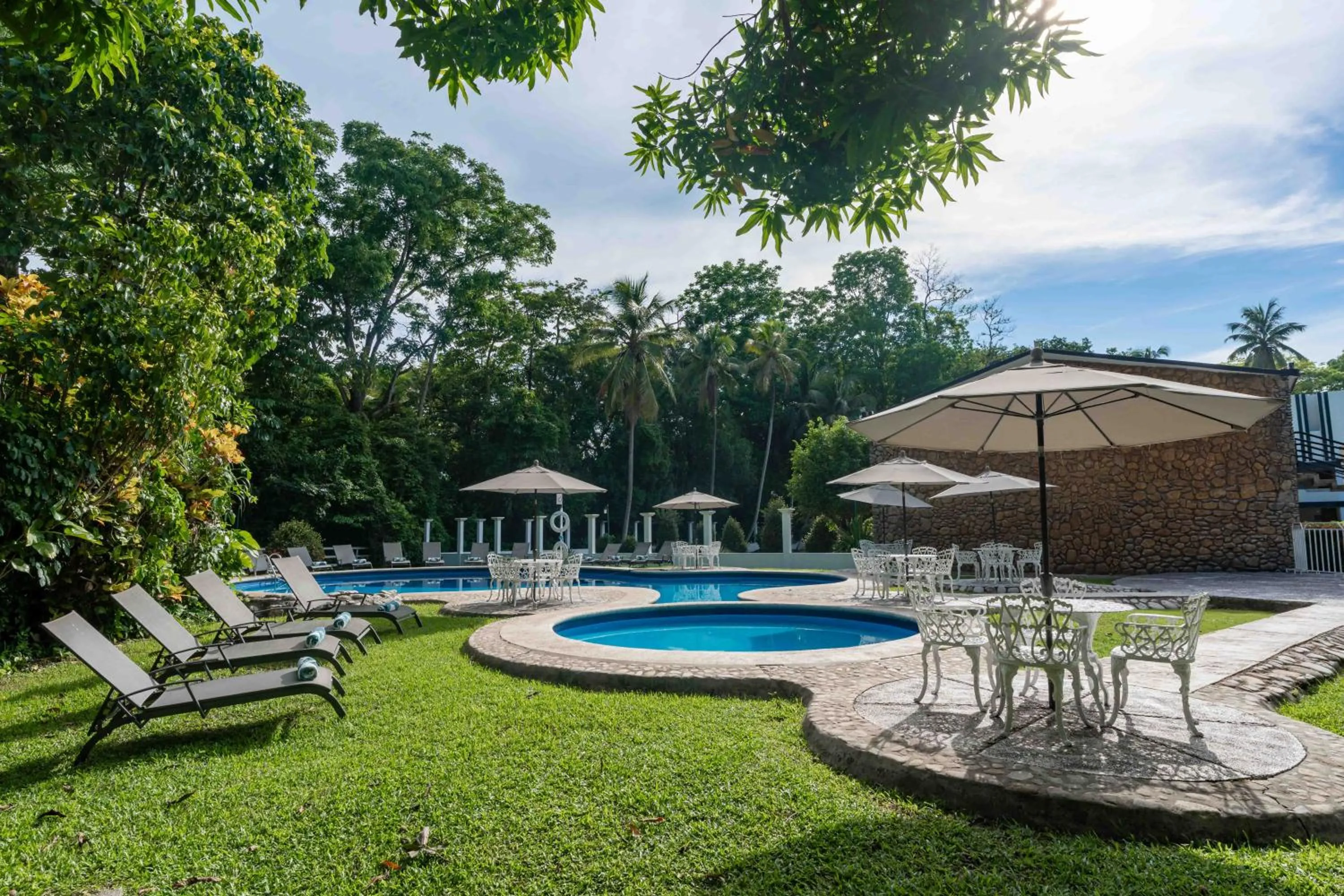 Swimming pool in Hotel Nututun Palenque