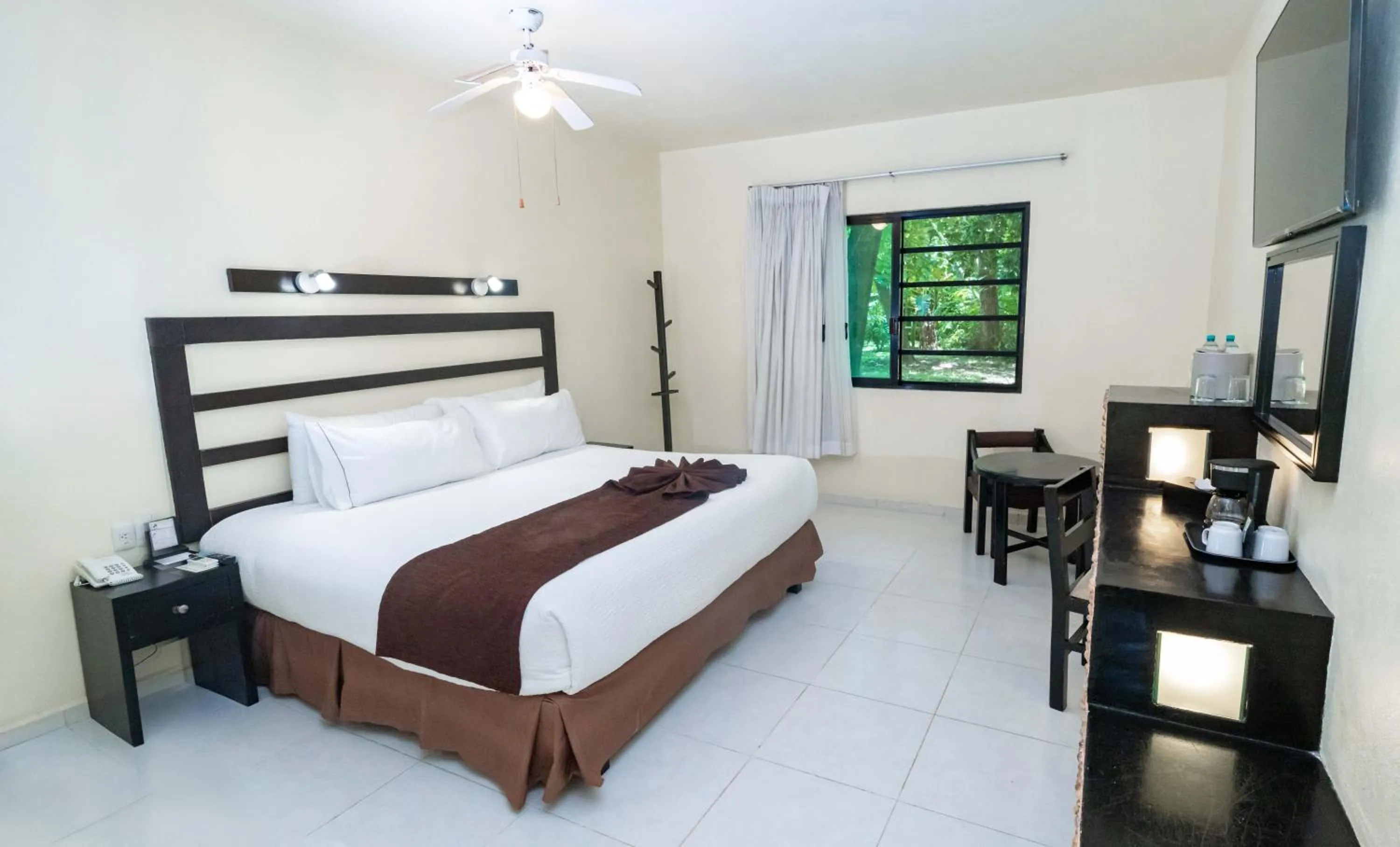 Bedroom, Bed in Hotel Nututun Palenque