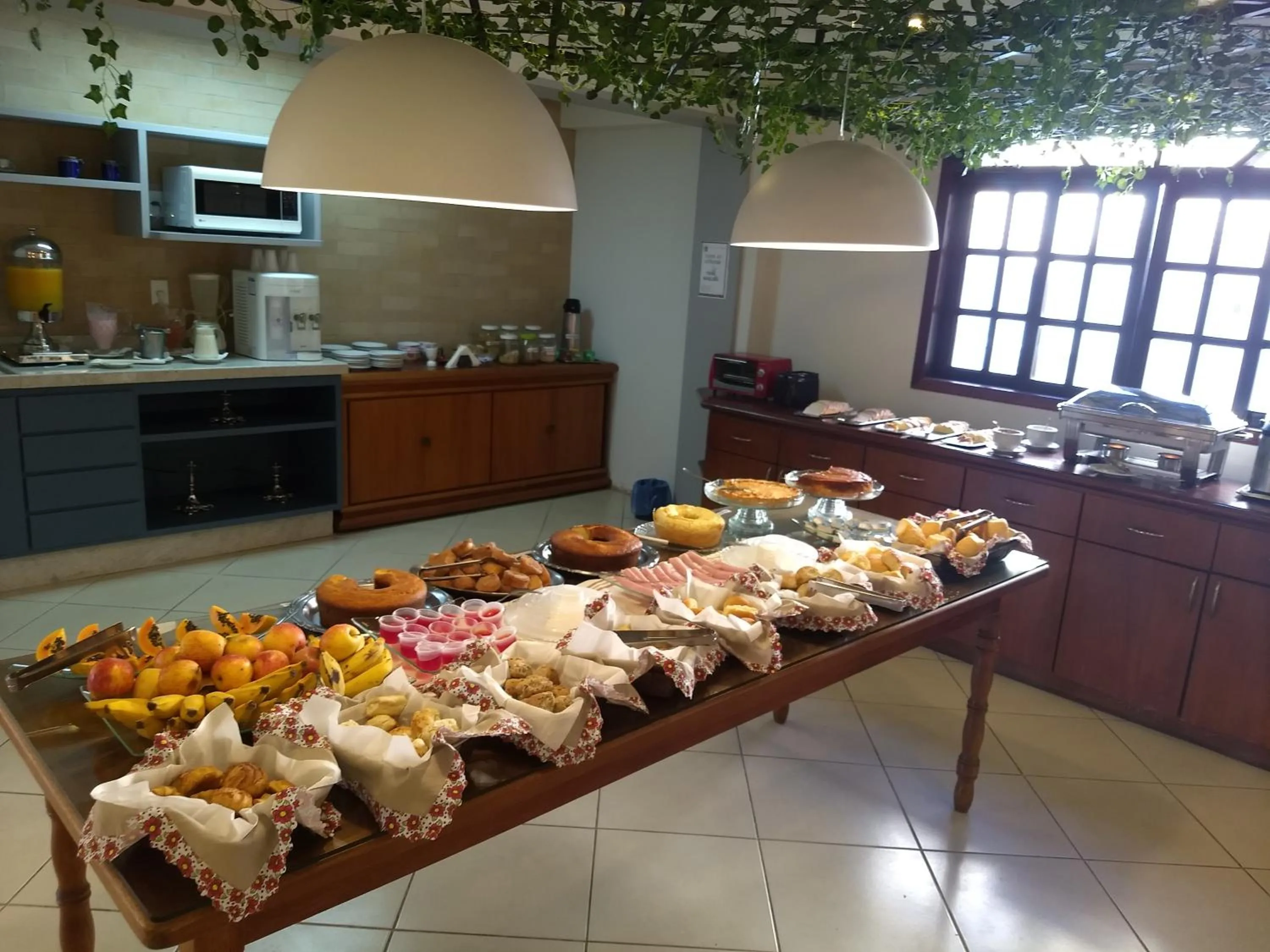 Buffet breakfast in Pousada Finlândia