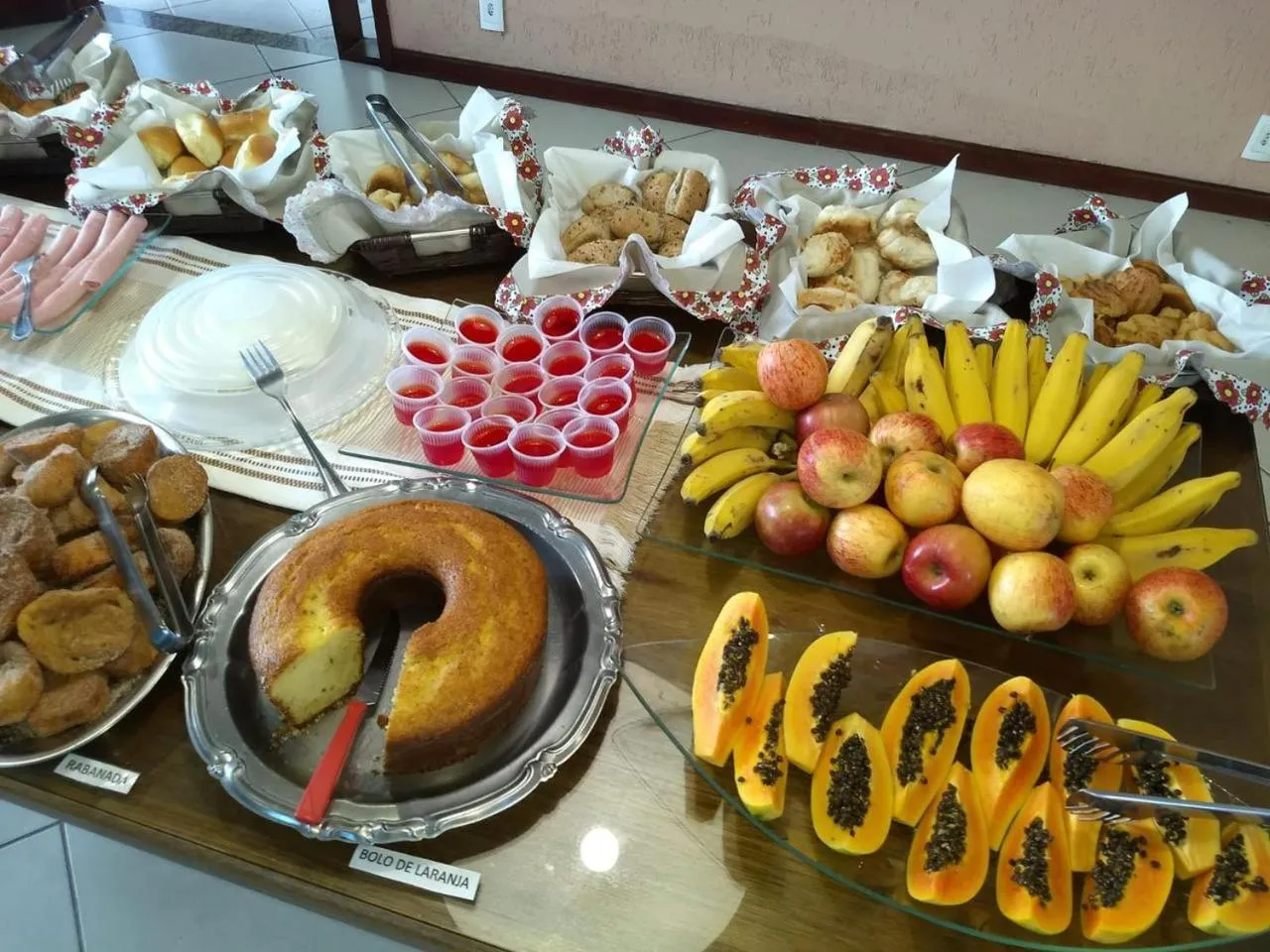 Buffet breakfast in Pousada Finlândia