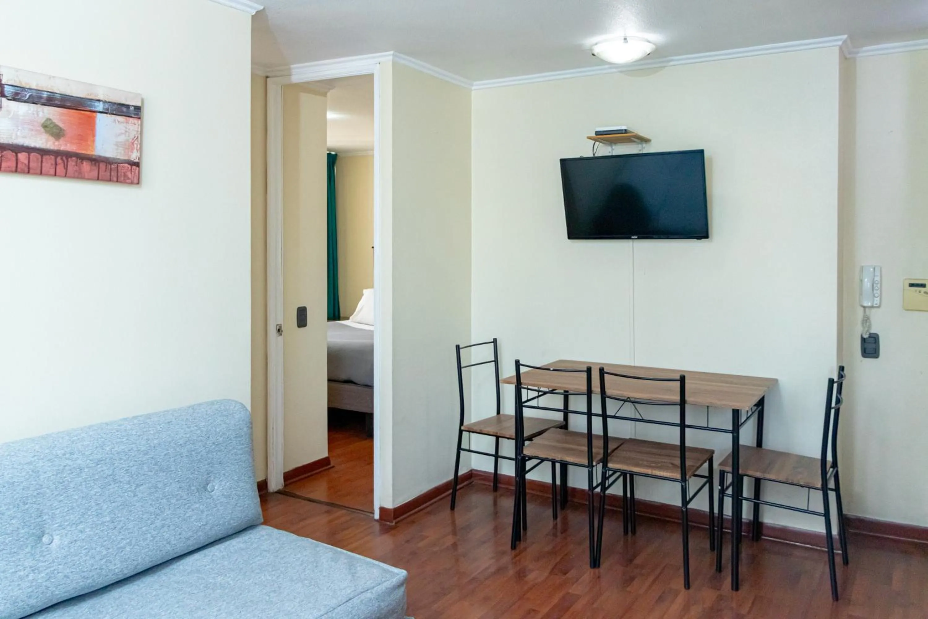 Photo of the whole room in Departamentos Amoblados Torre Tagle