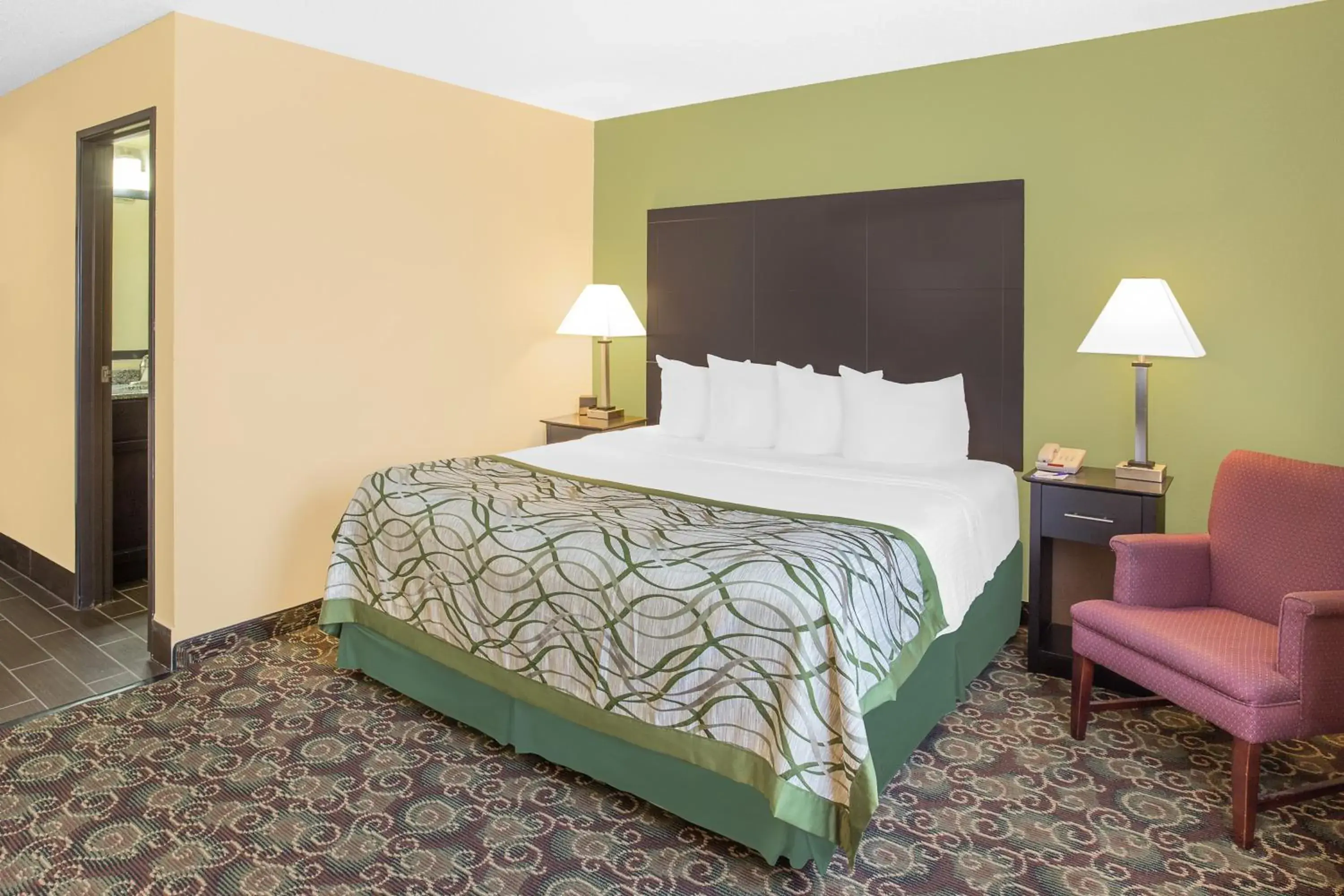 Bed in Baymont by Wyndham Holland Bed in Baymont by Wyndham Holland