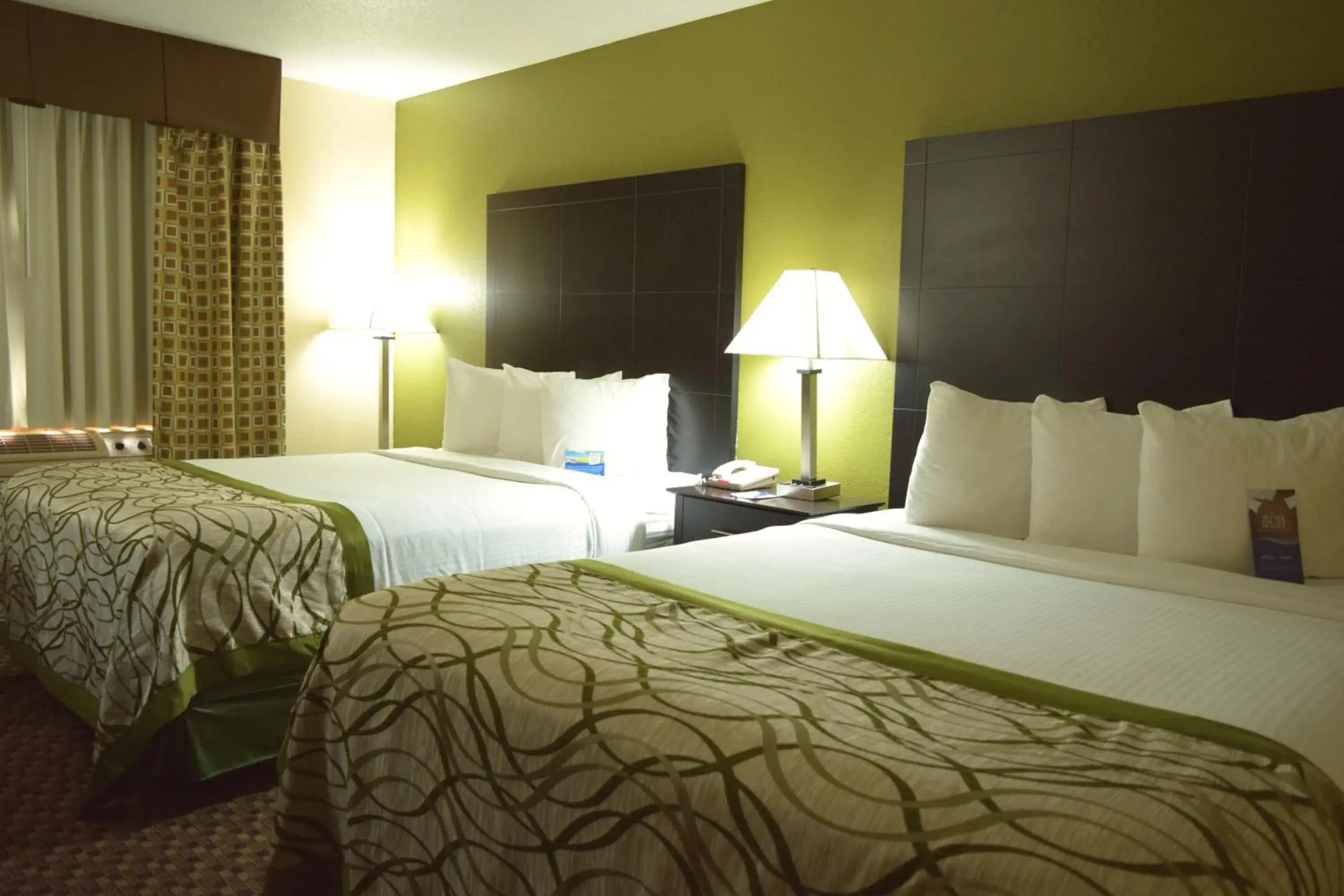 Bed in Baymont by Wyndham Holland Bed in Baymont by Wyndham Holland