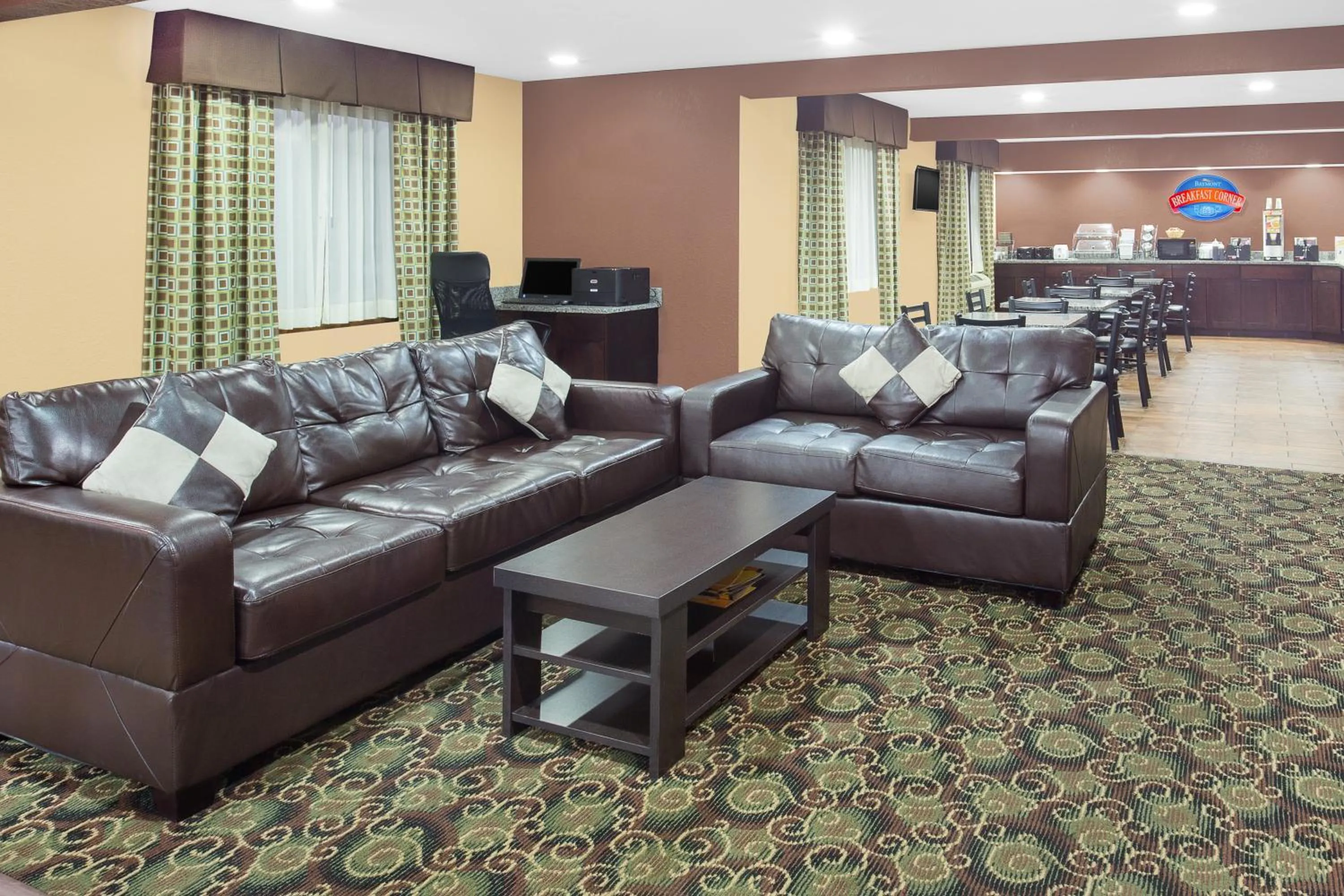 On-site shops in Baymont by Wyndham Holland