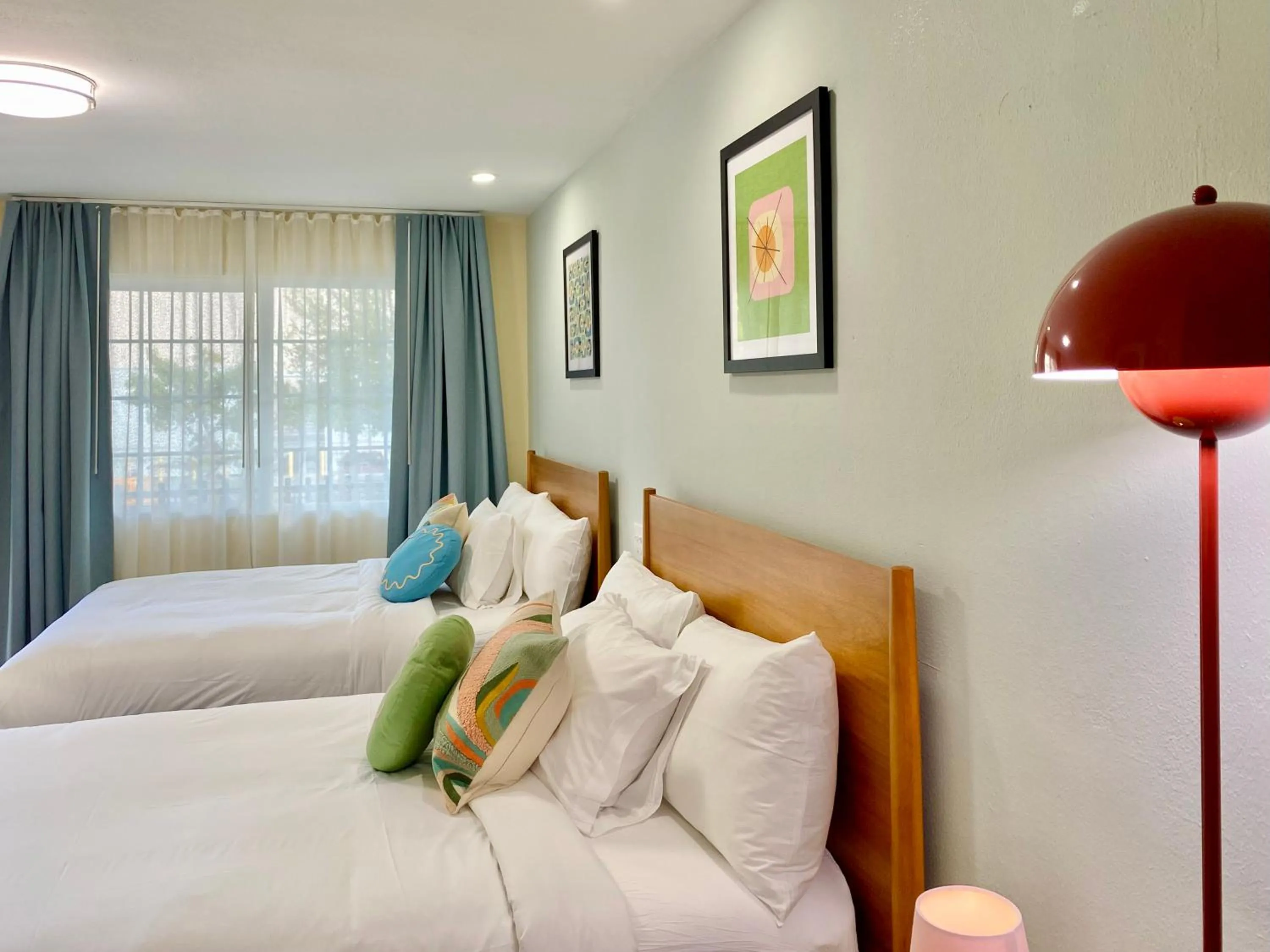 Bedroom, Bed in Gainesville Lodge