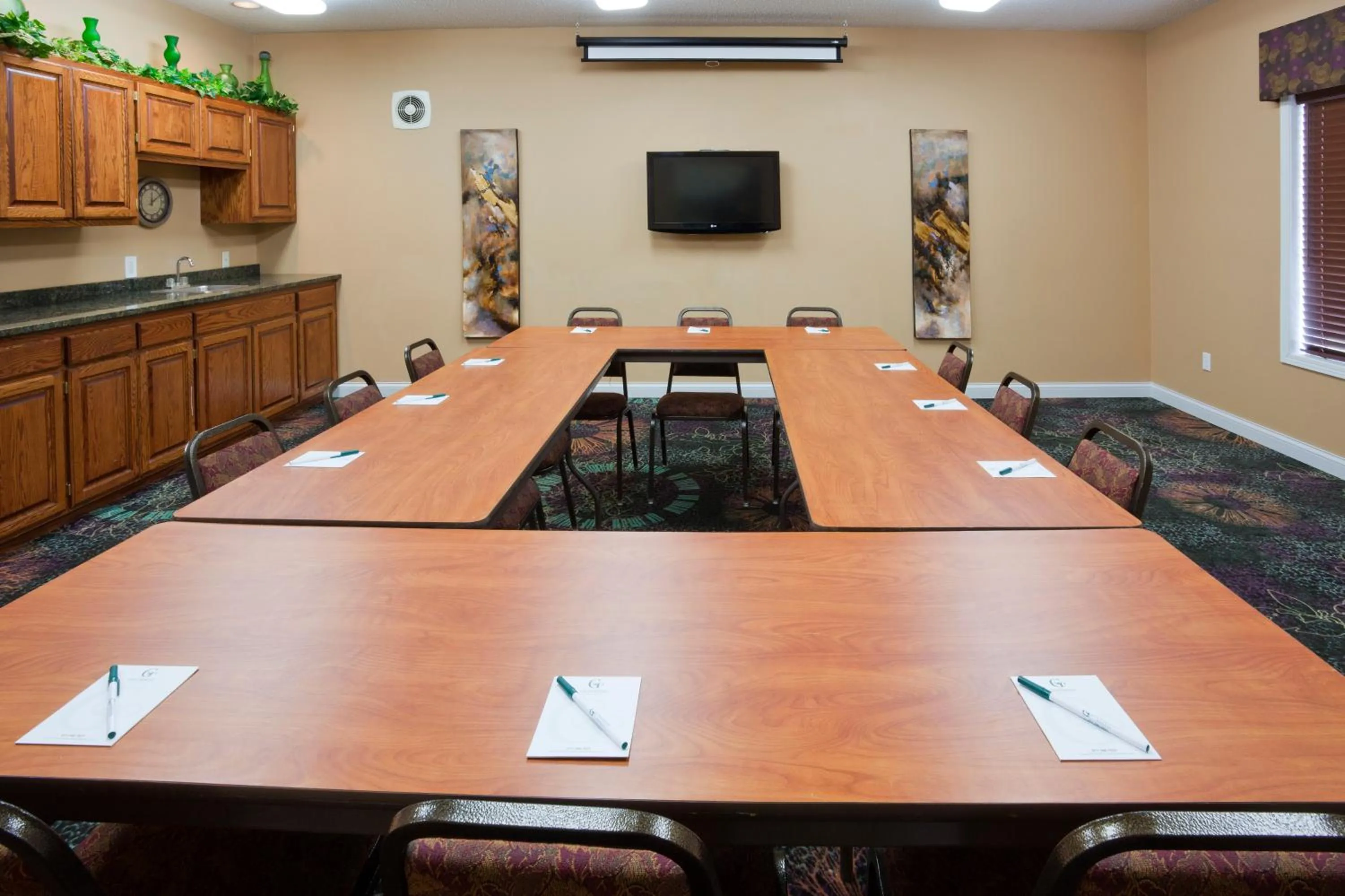 Meeting/conference room in GrandStay Residential Suites Hotel