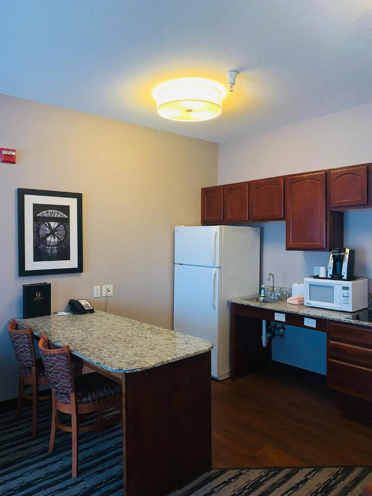 Kitchen or kitchenette in GrandStay Residential Suites Hotel