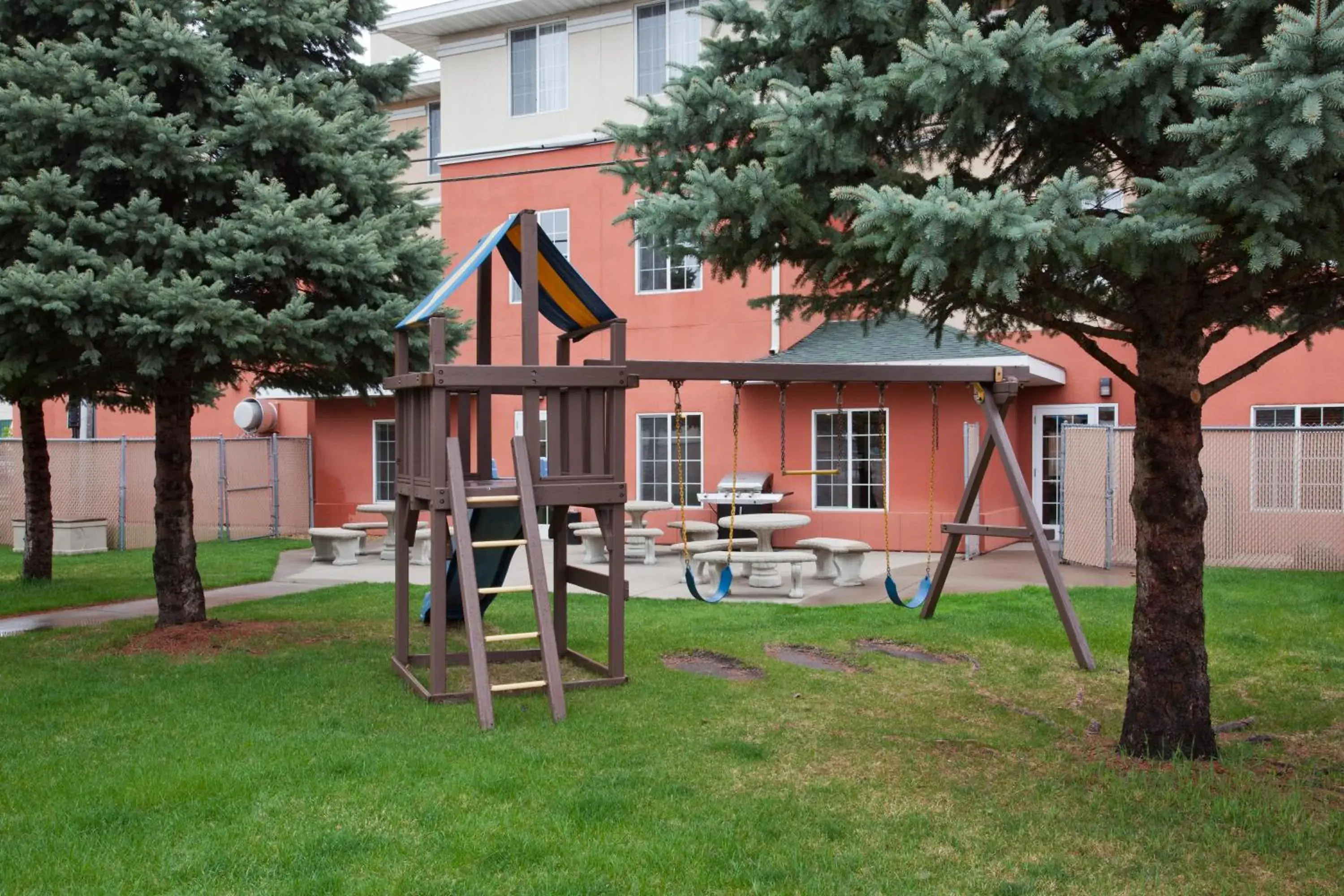 Property building in GrandStay Residential Suites Hotel Property building in GrandStay Residential Suites Hotel