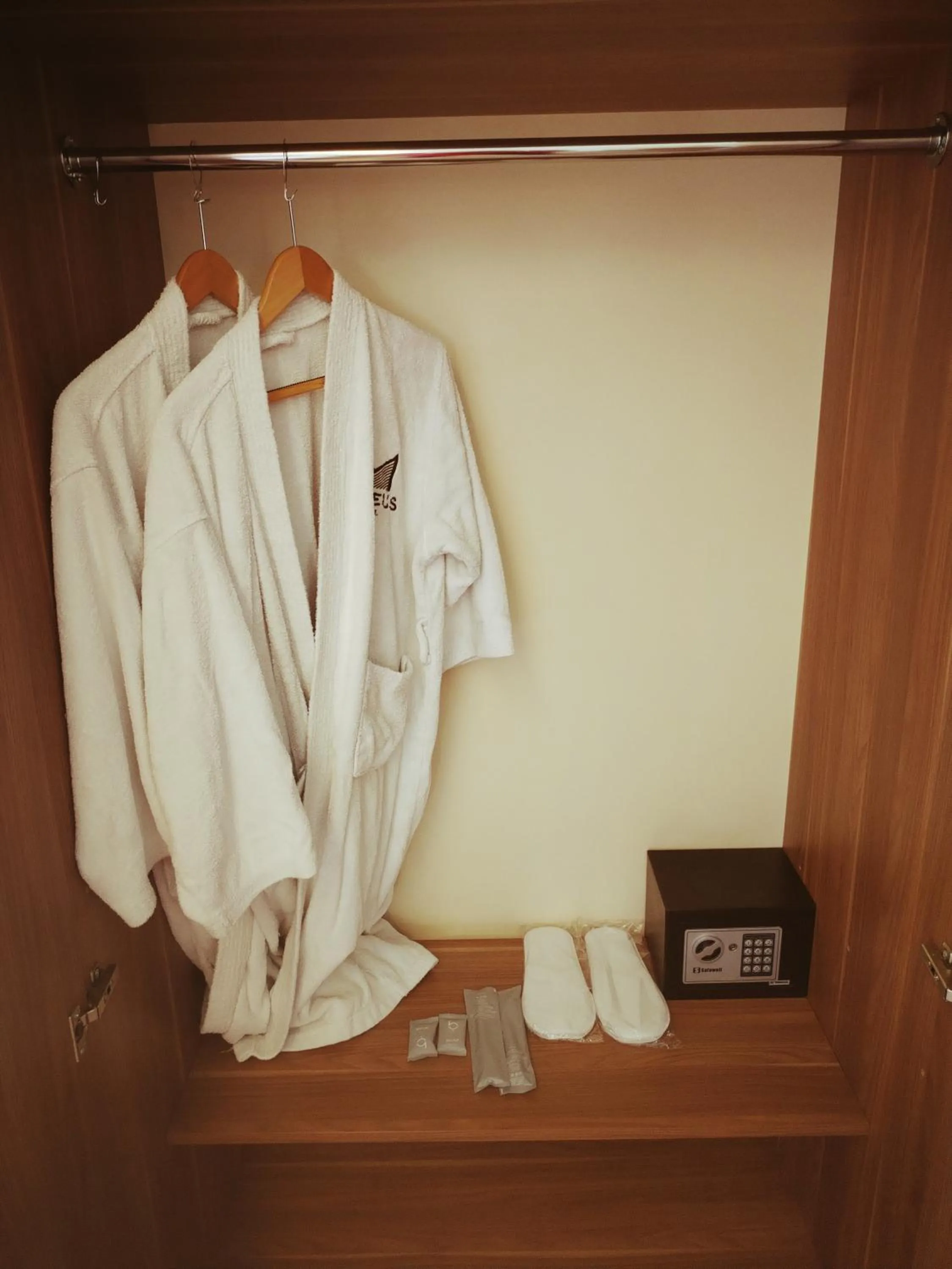 safe in Mateus Hotel