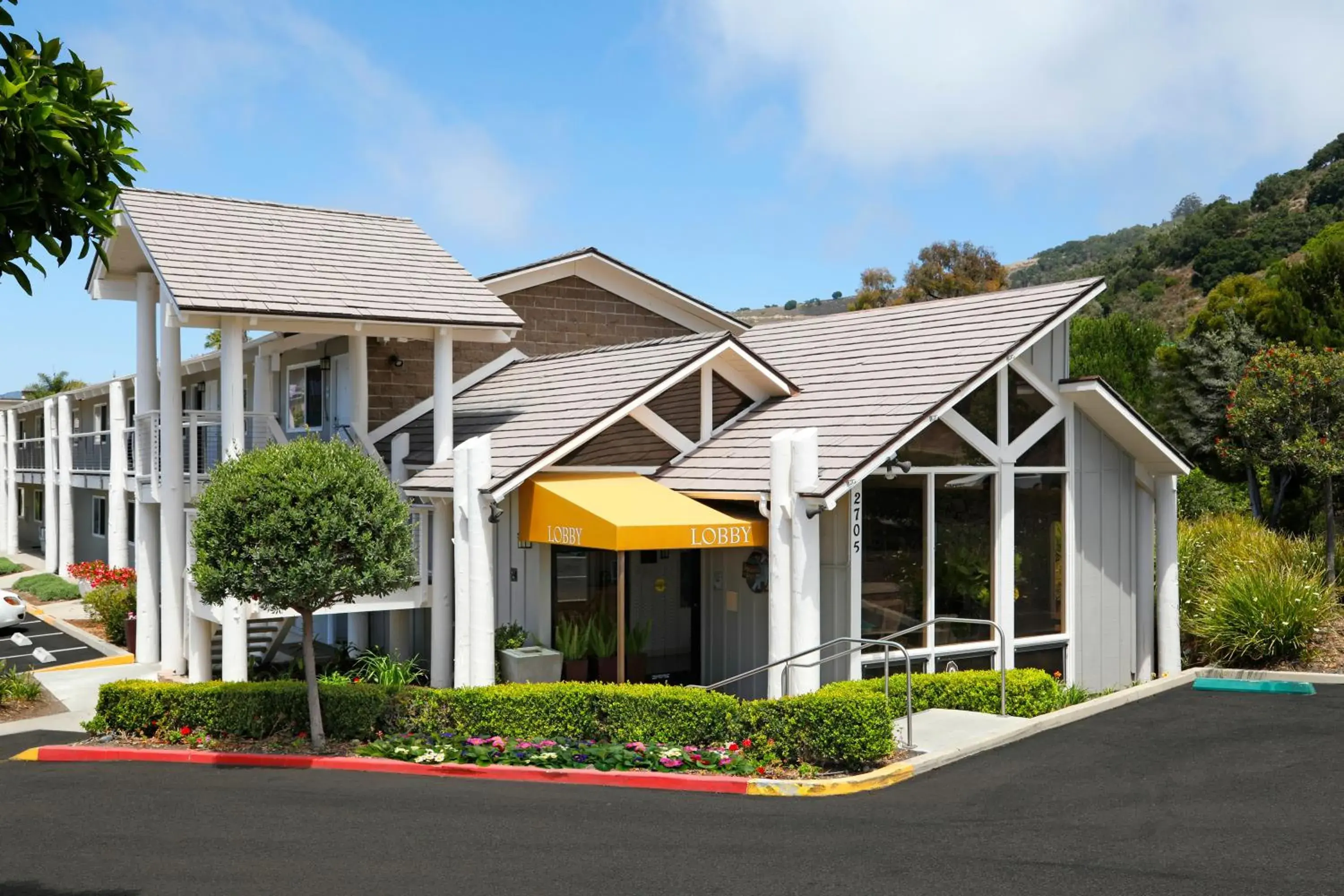 Property building in Spyglass Inn Property building in Spyglass Inn