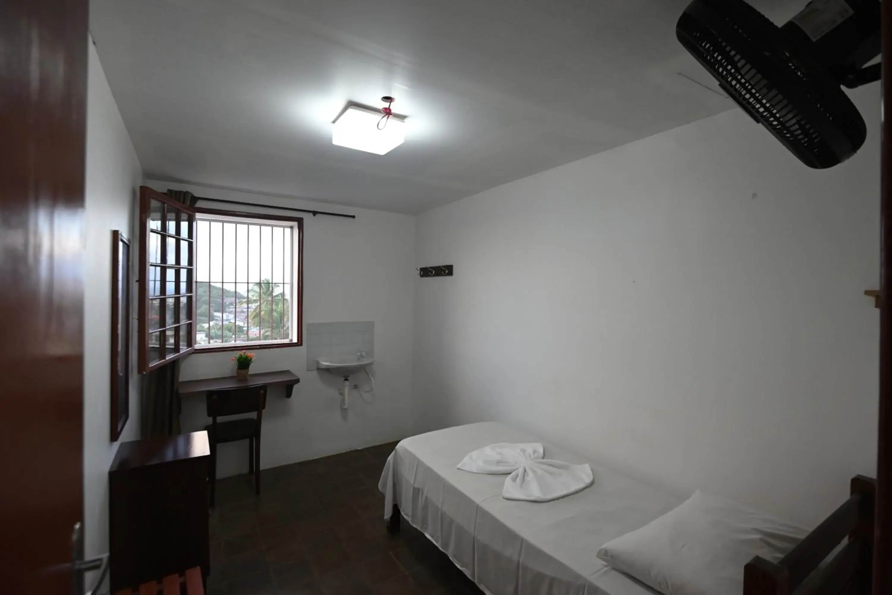 Single Room with Shared Bathroom in Pousada Convento da Conceição Single Room with Shared Bathroom in Pousada Convento da Conceição