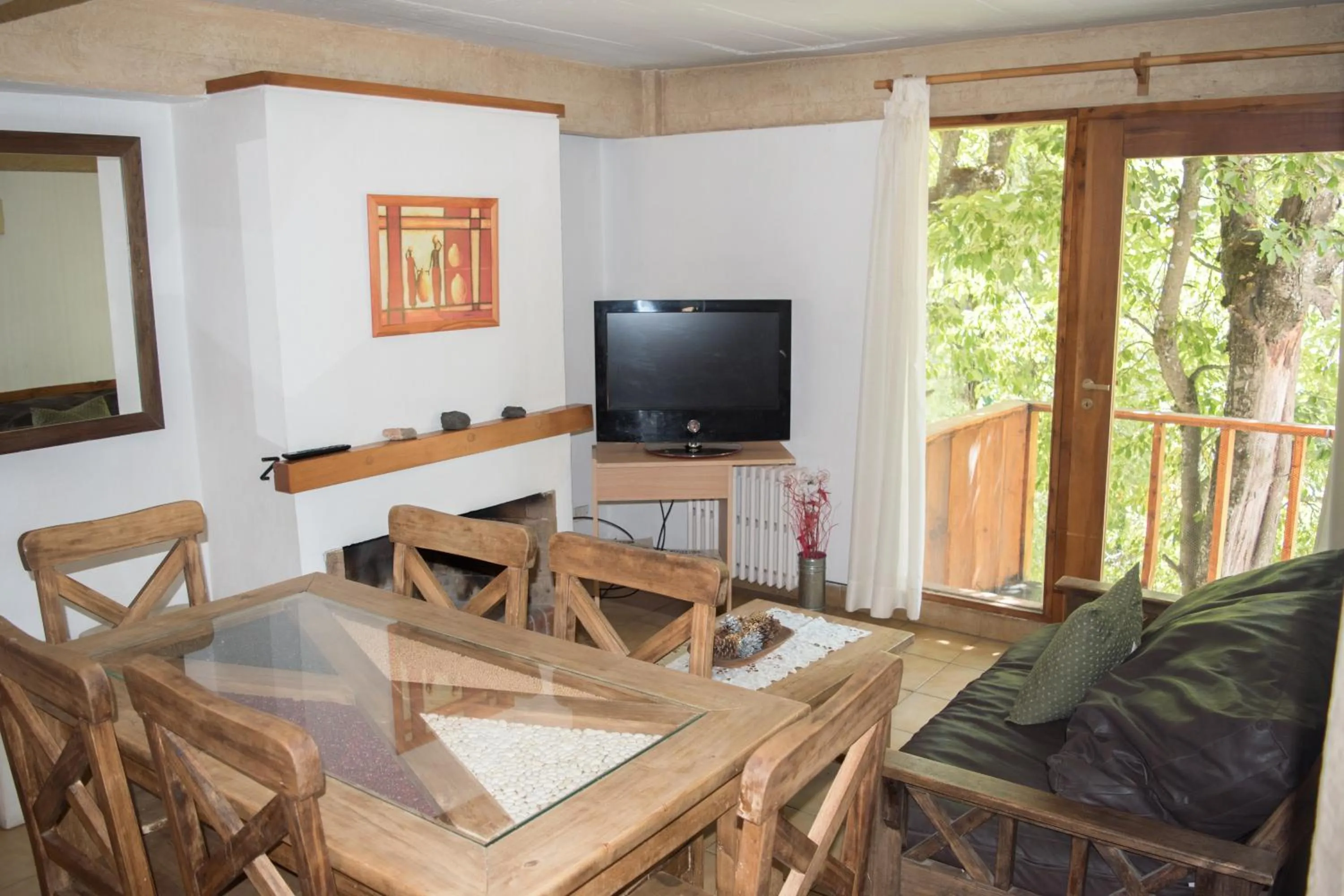 Communal lounge/ TV room in Cabañas Rucaleufu