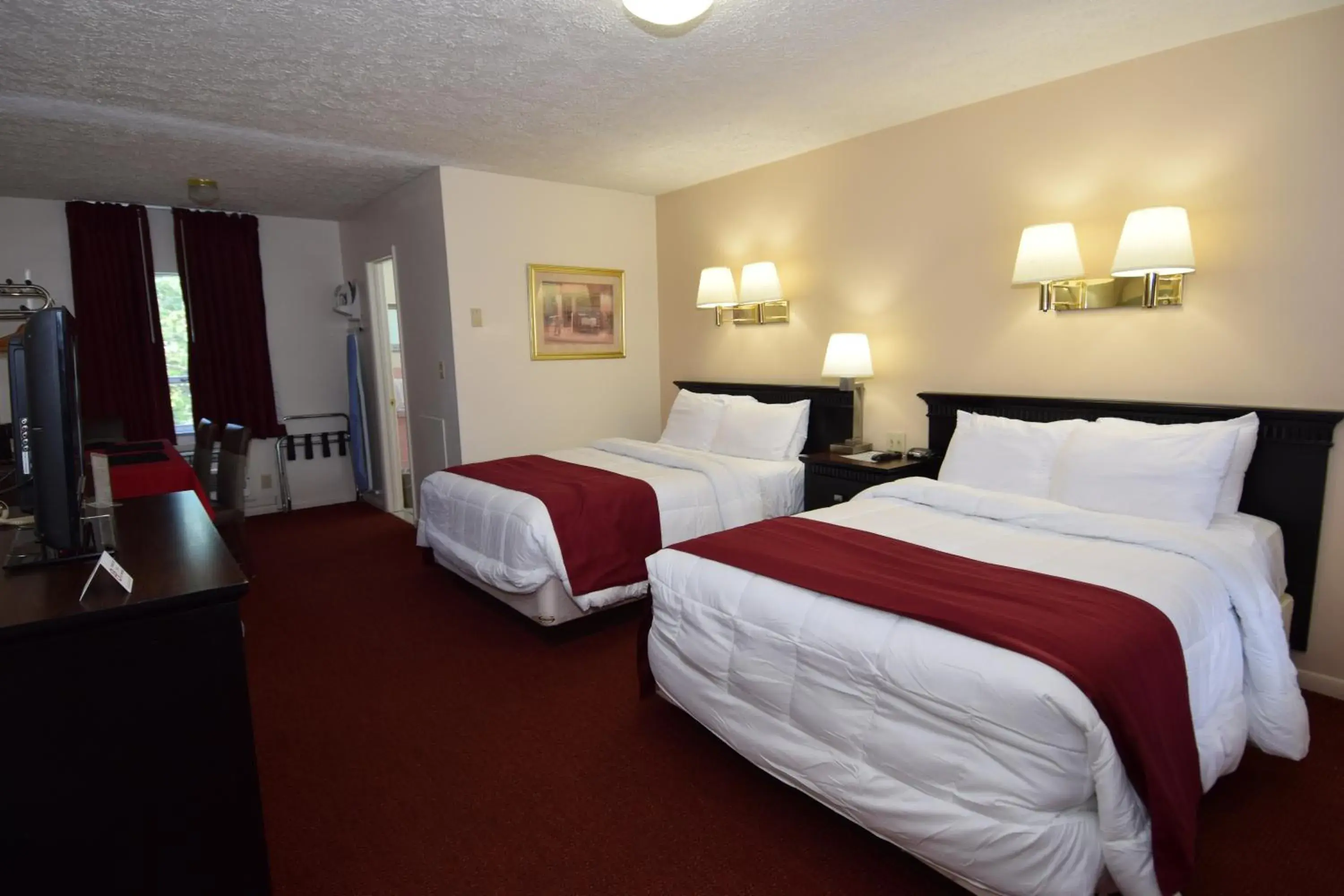 Bed in Knights Inn Oswego East Bed in Knights Inn Oswego East