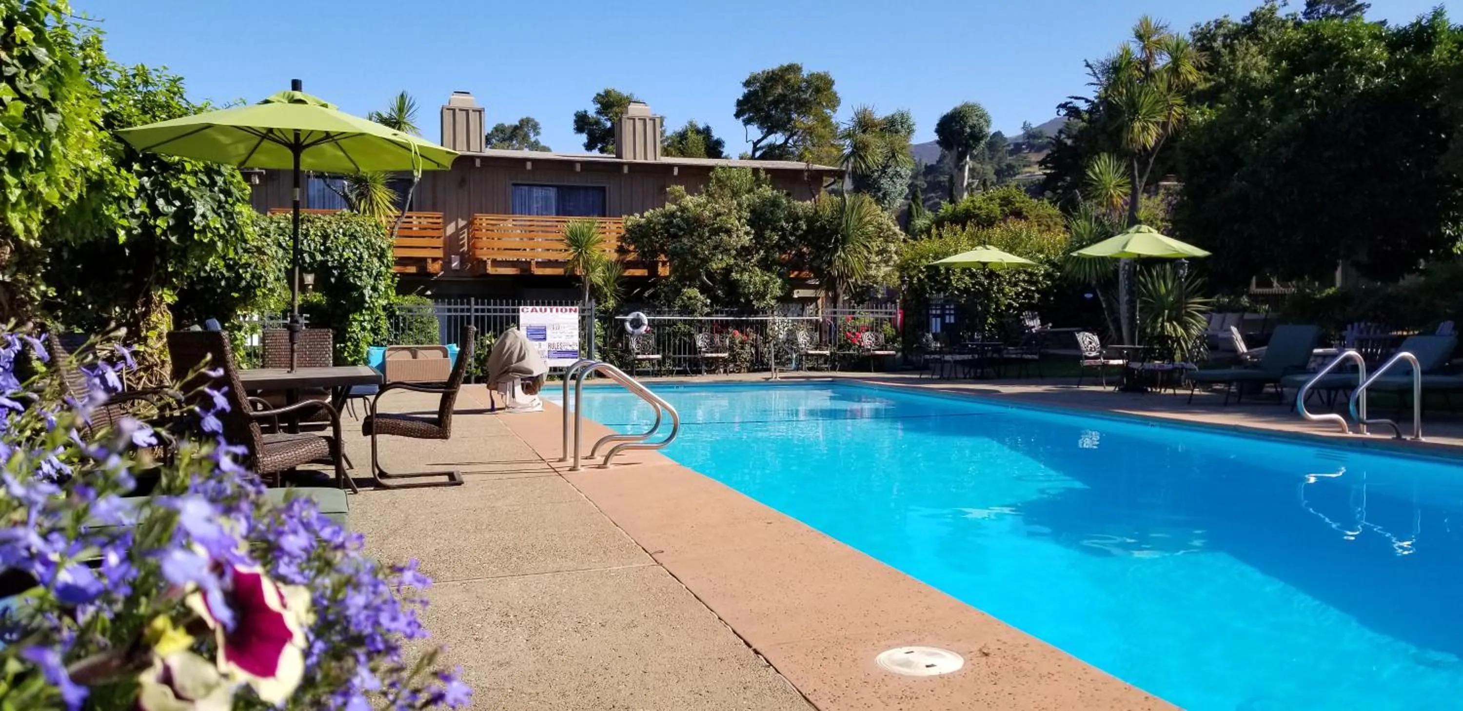 Swimming pool in Carmel Valley Lodge