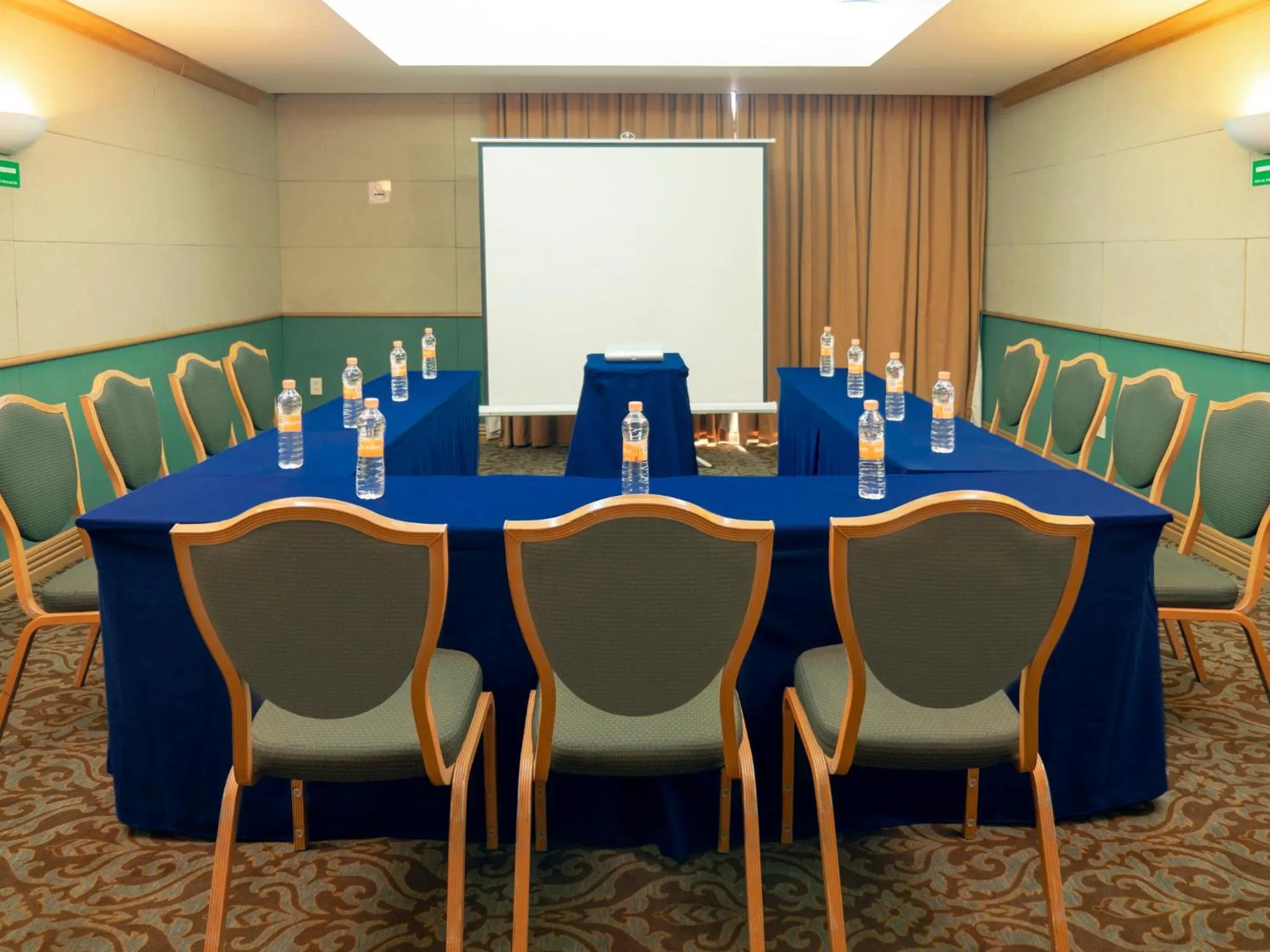 Meeting/conference room in Holiday Inn Express Torreon by IHG