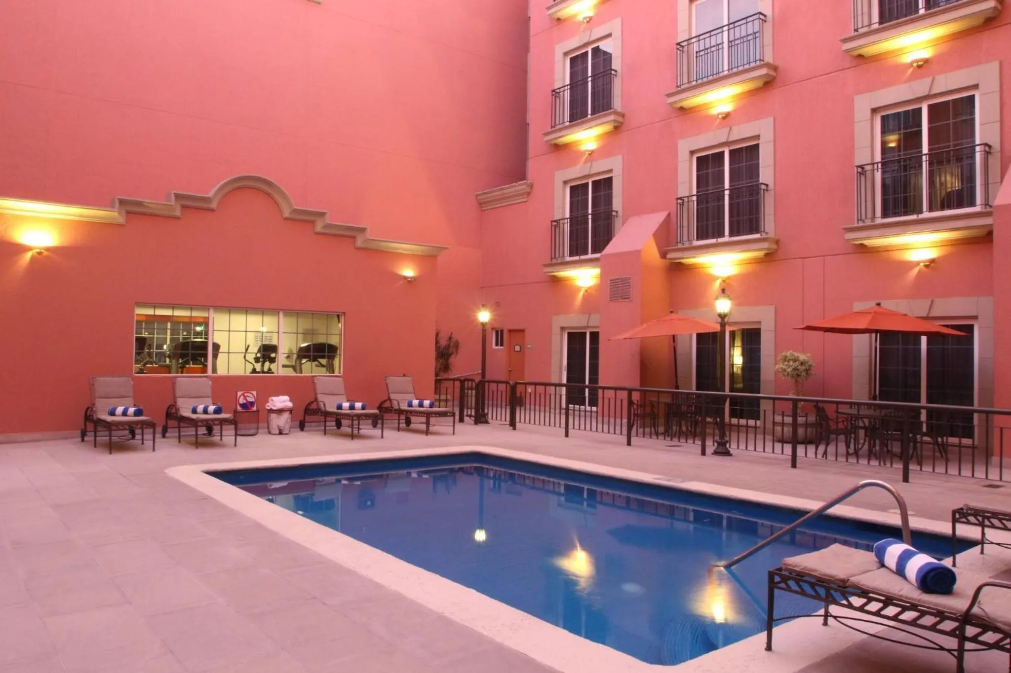 Swimming pool in Holiday Inn Express Torreon by IHG