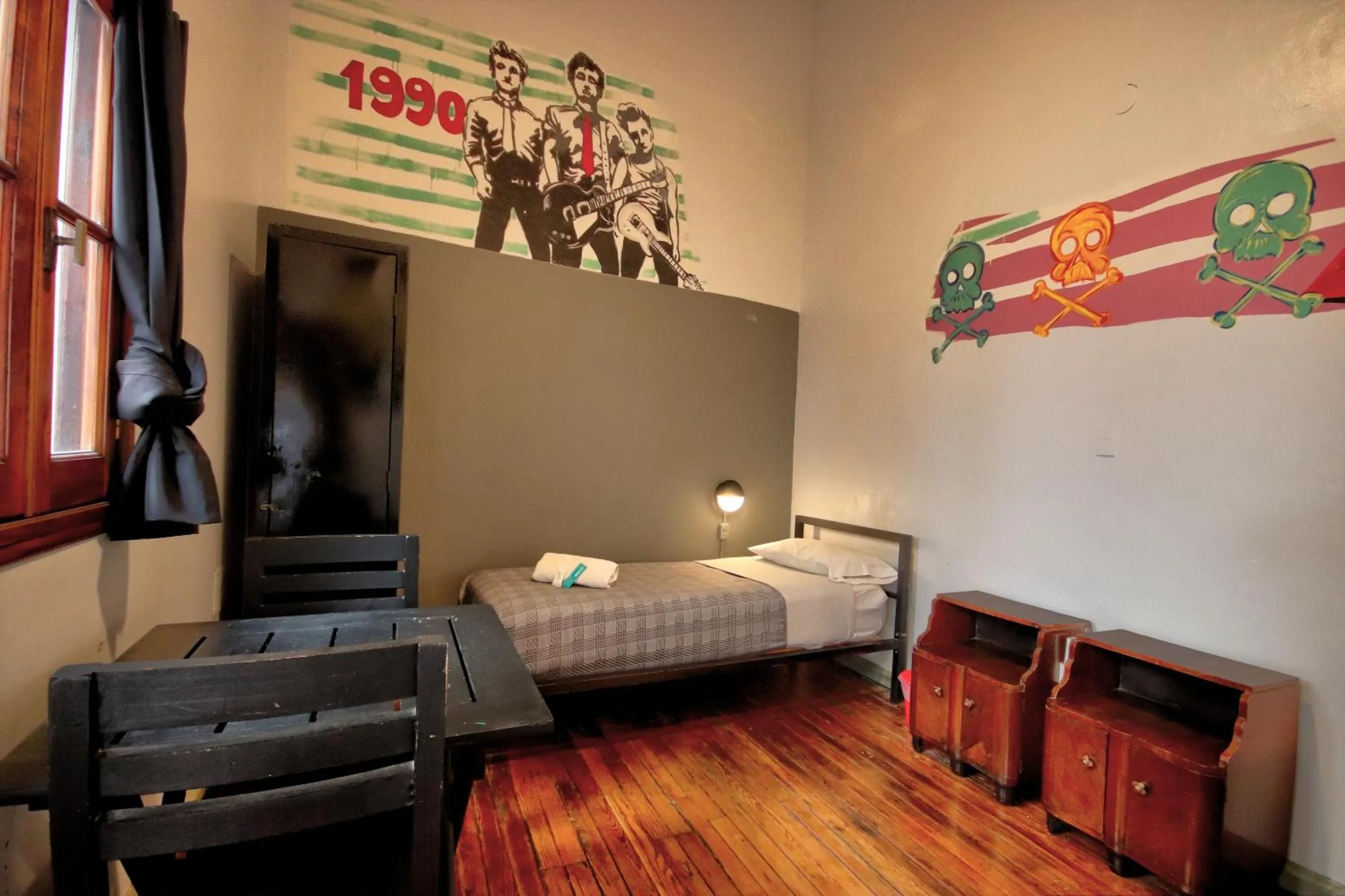 Photo of the whole room, Bed in Play Hostel Soho