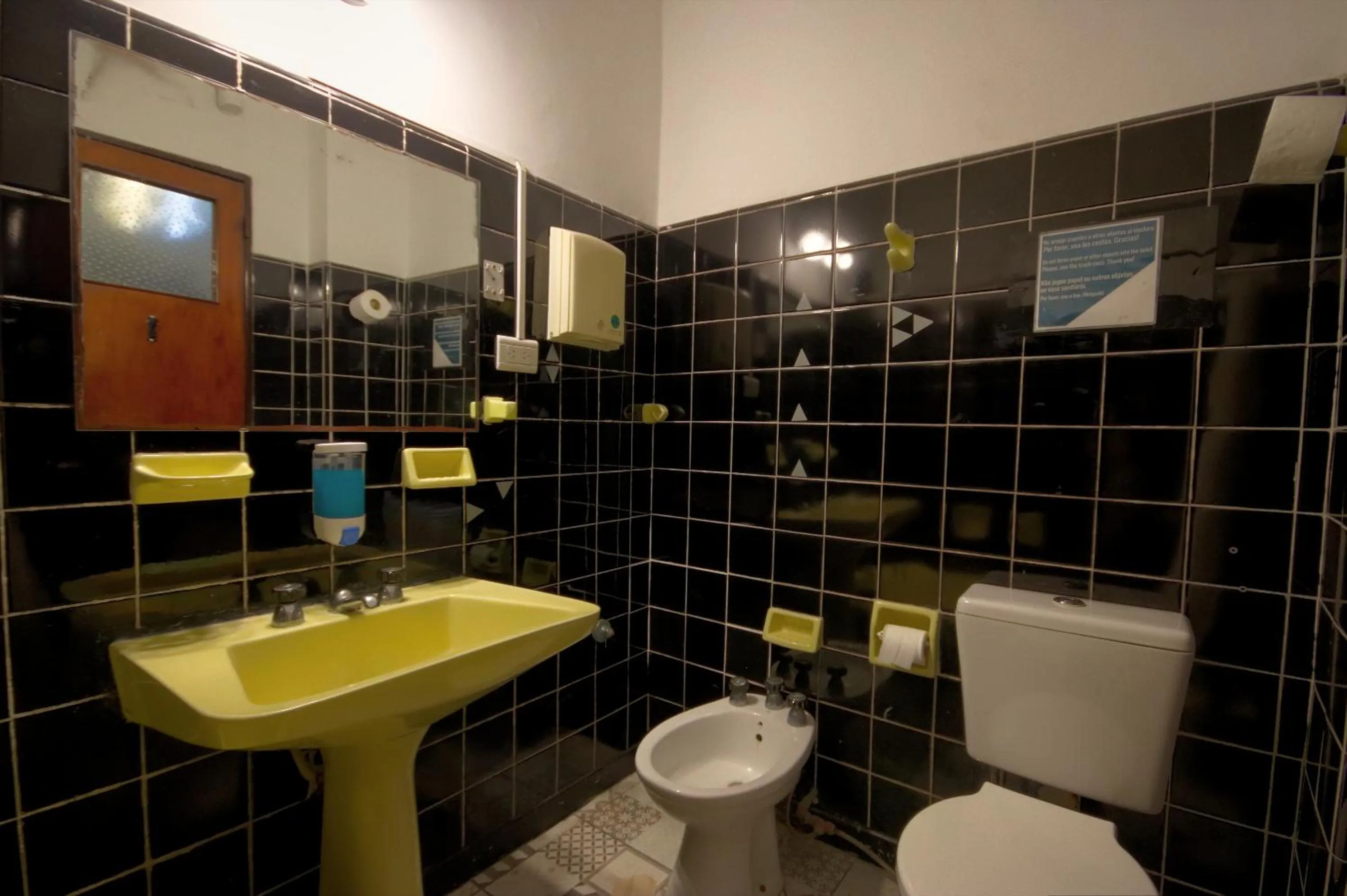 Bathroom in Play Hostel Soho