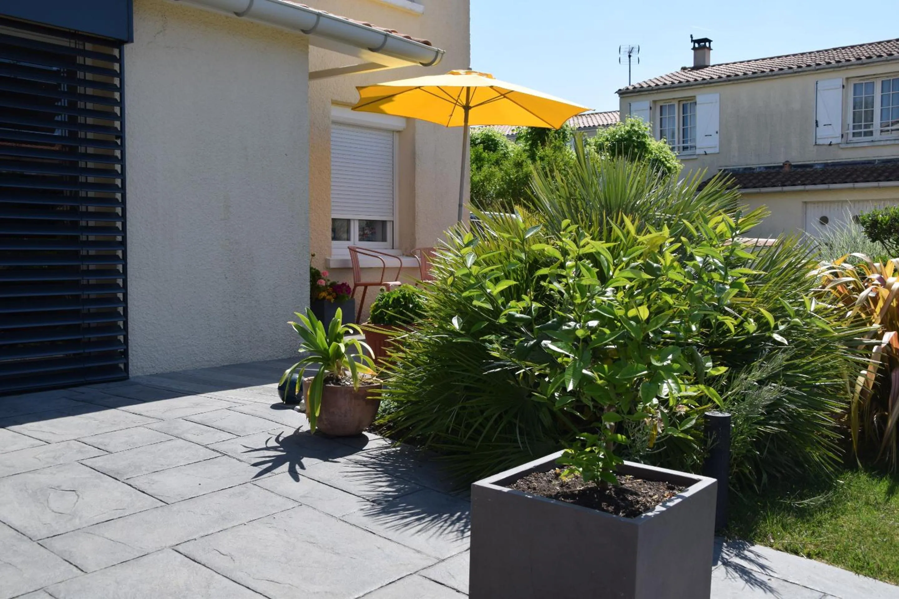 Garden in La villa 13&15