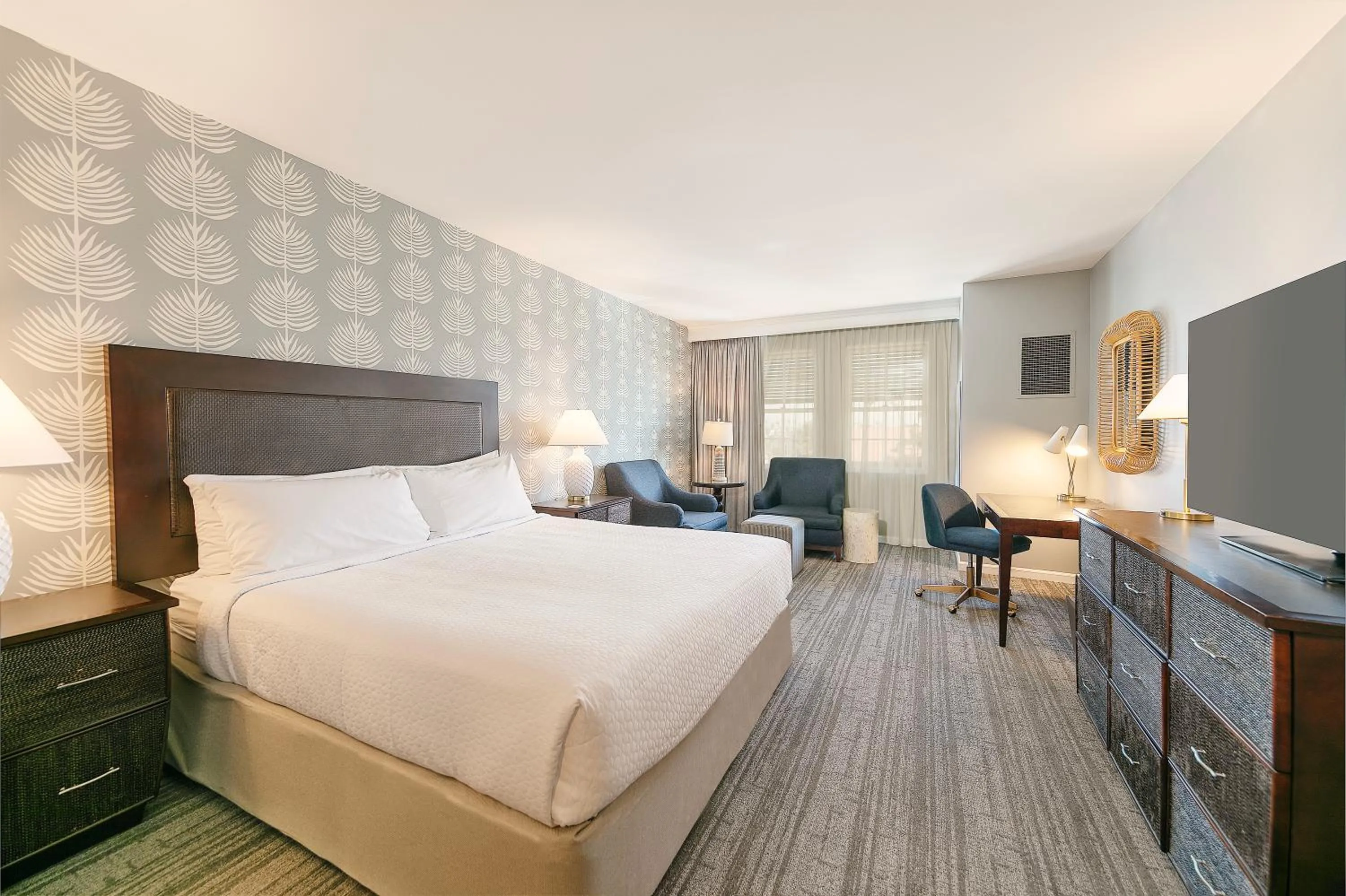 Bed in Jamaica Bay Inn Marina Del Rey Tapestry Collection by Hilton