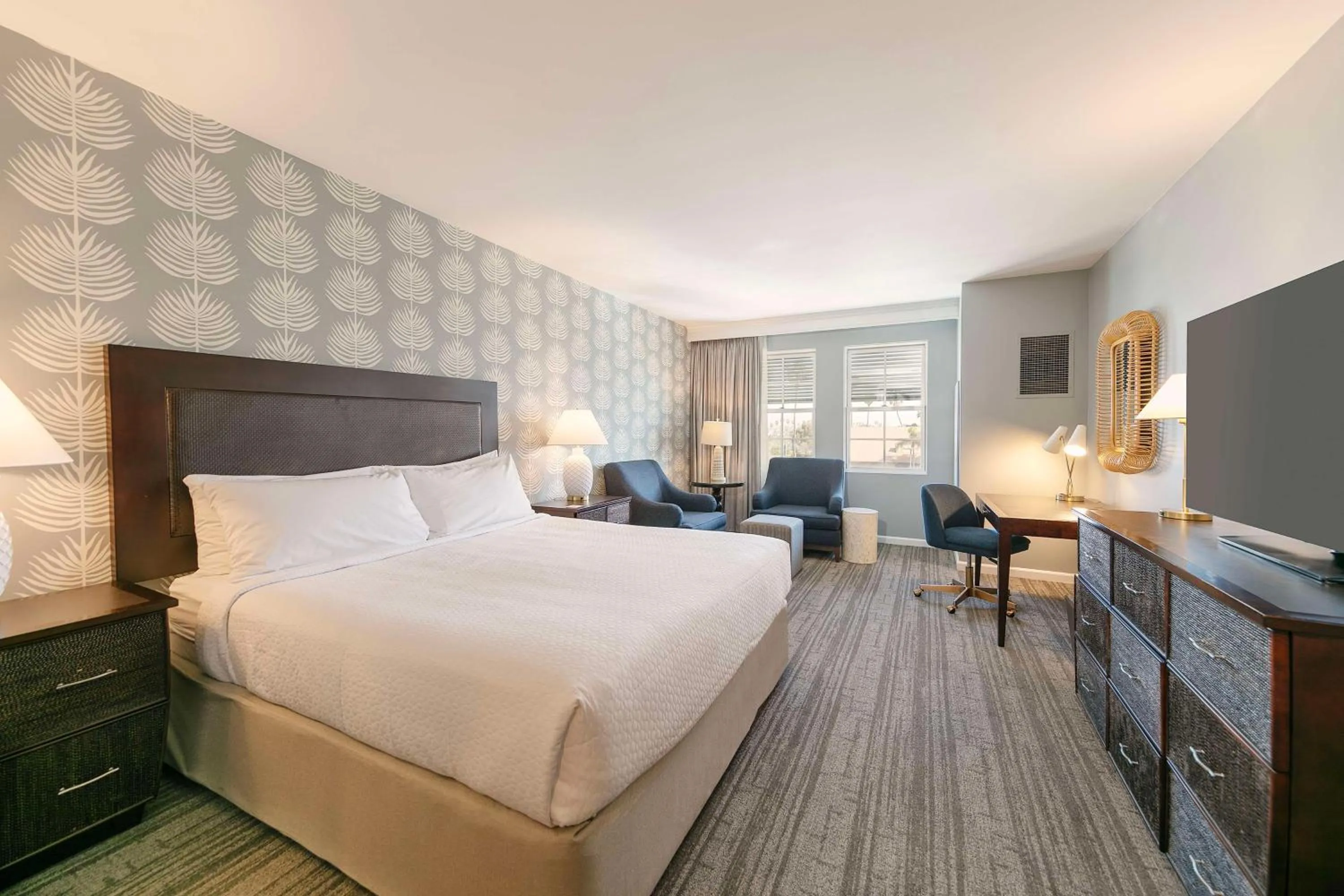 Bed in Jamaica Bay Inn Marina Del Rey Tapestry Collection by Hilton