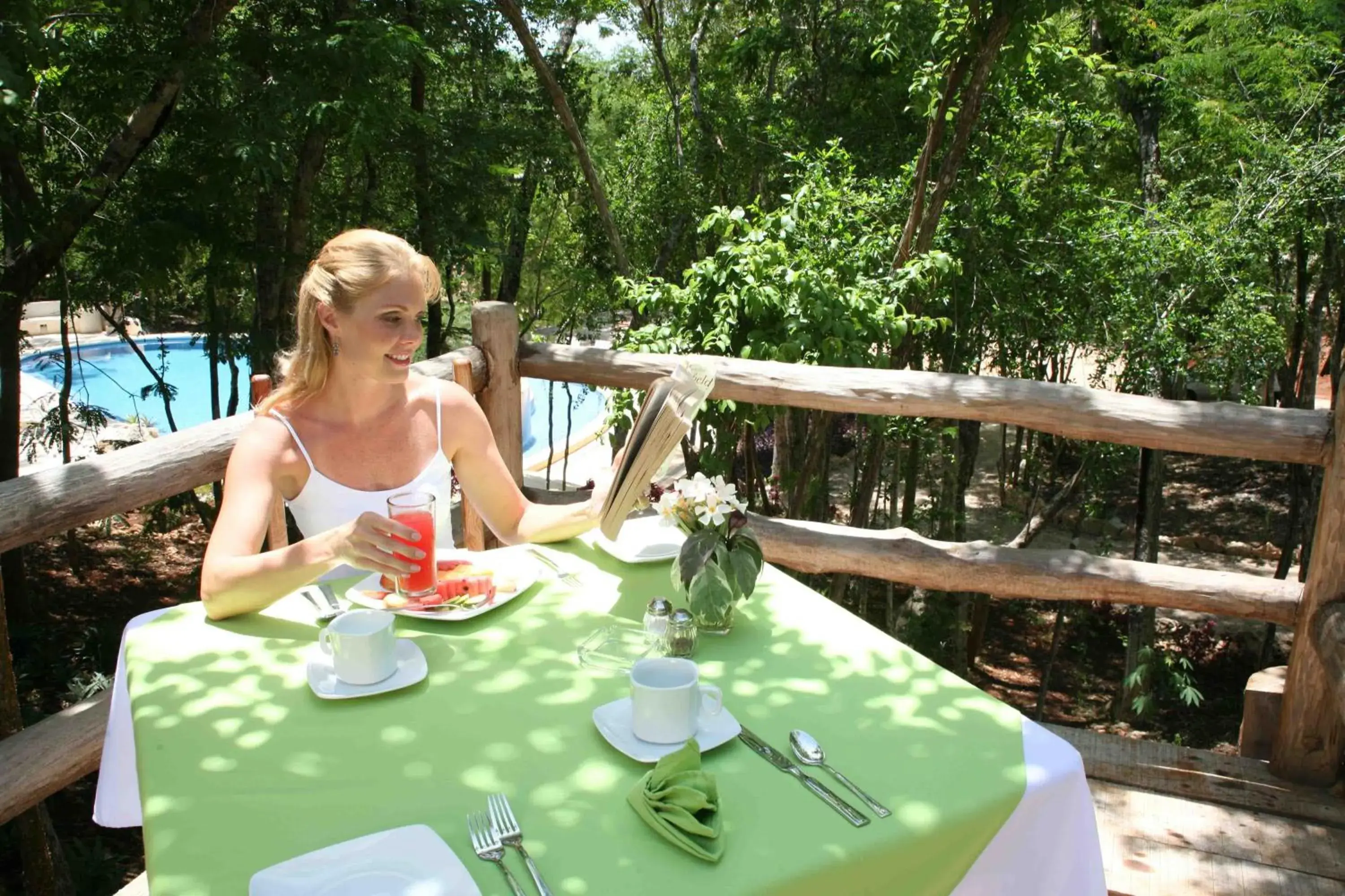 Restaurant/places to eat in Hotel Okaan Restaurant/places to eat in Hotel Okaan