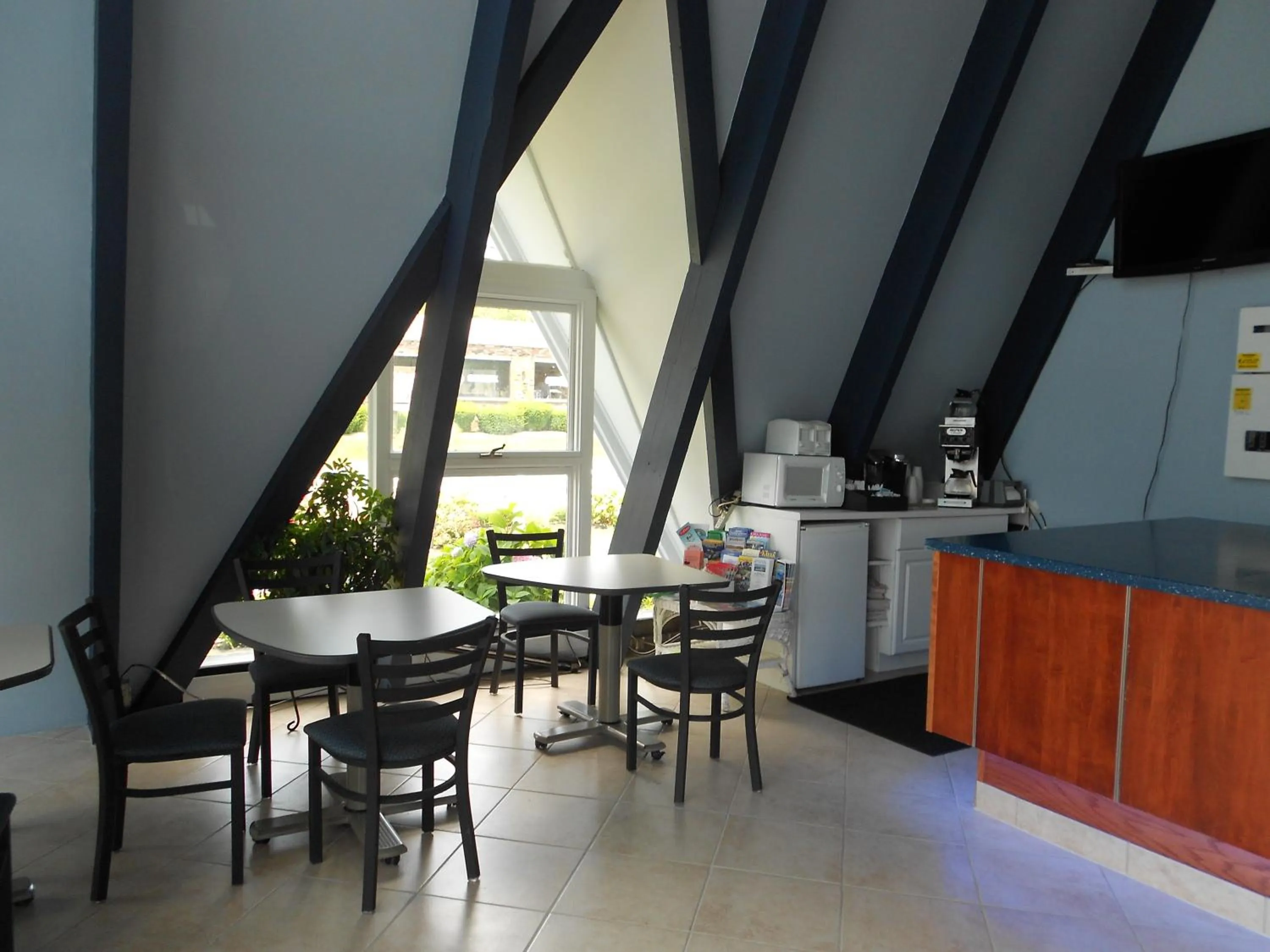 Lobby or reception in Cape Shore Inn