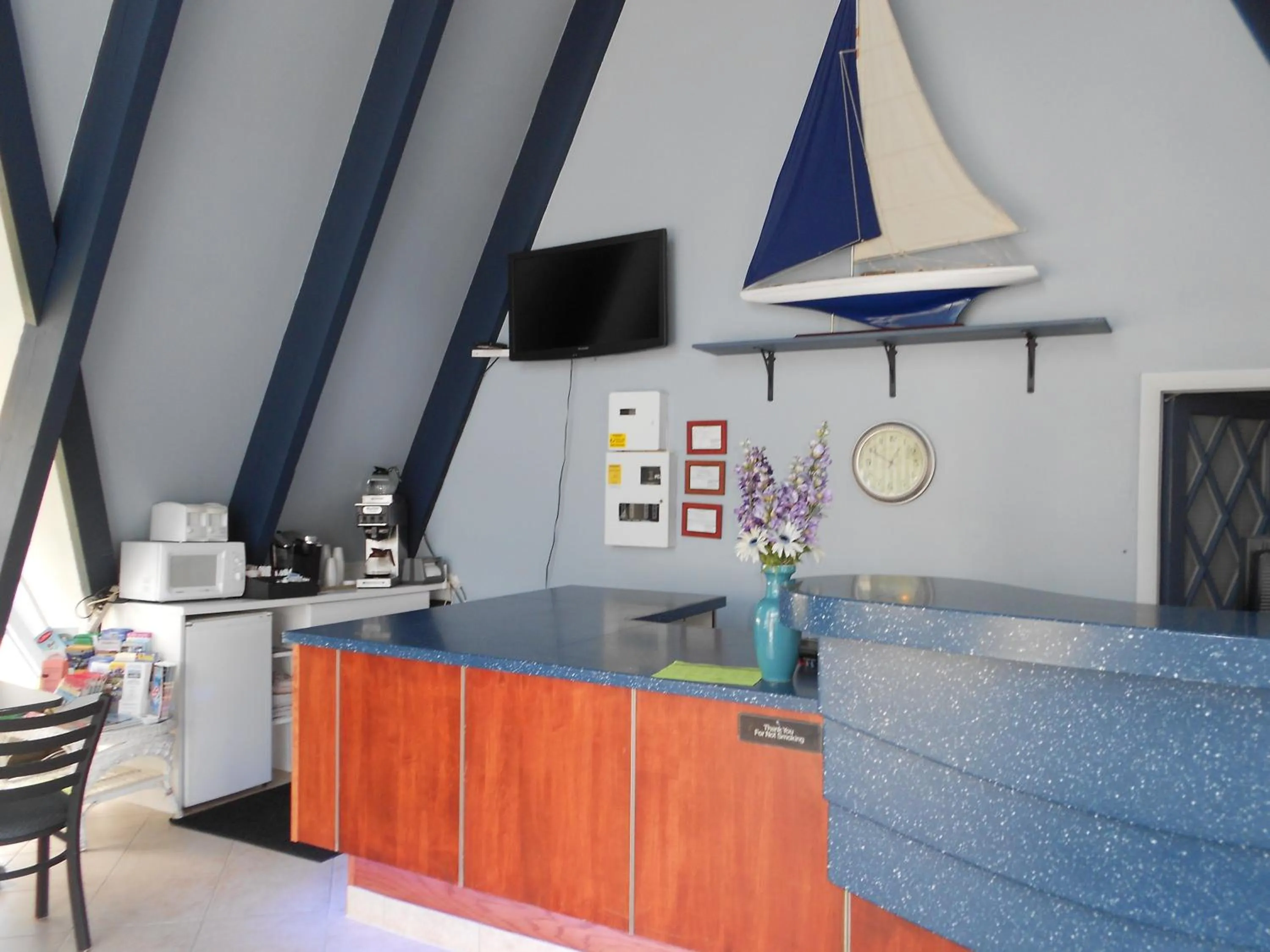 Lobby or reception in Cape Shore Inn