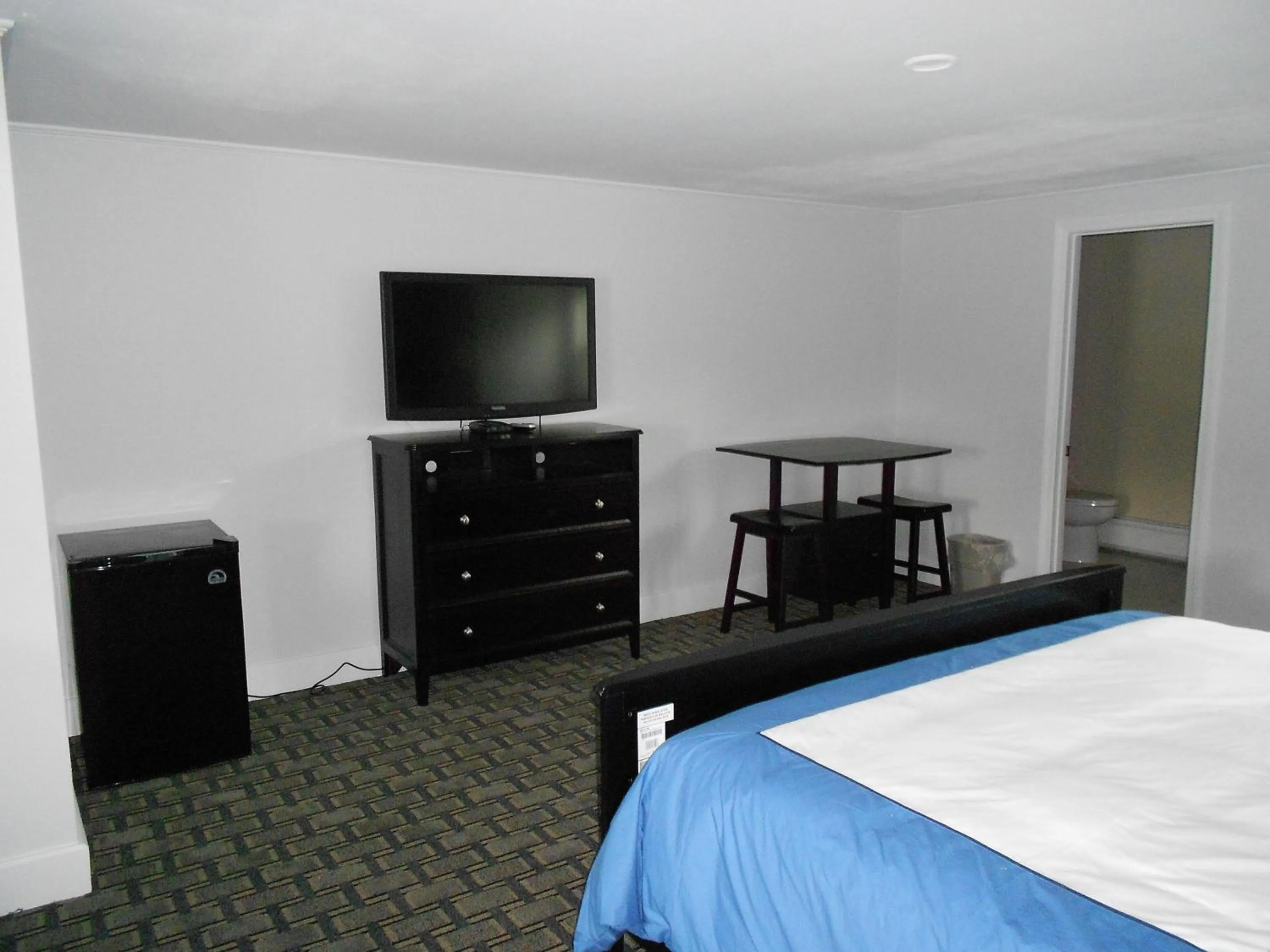 Bed in Cape Shore Inn