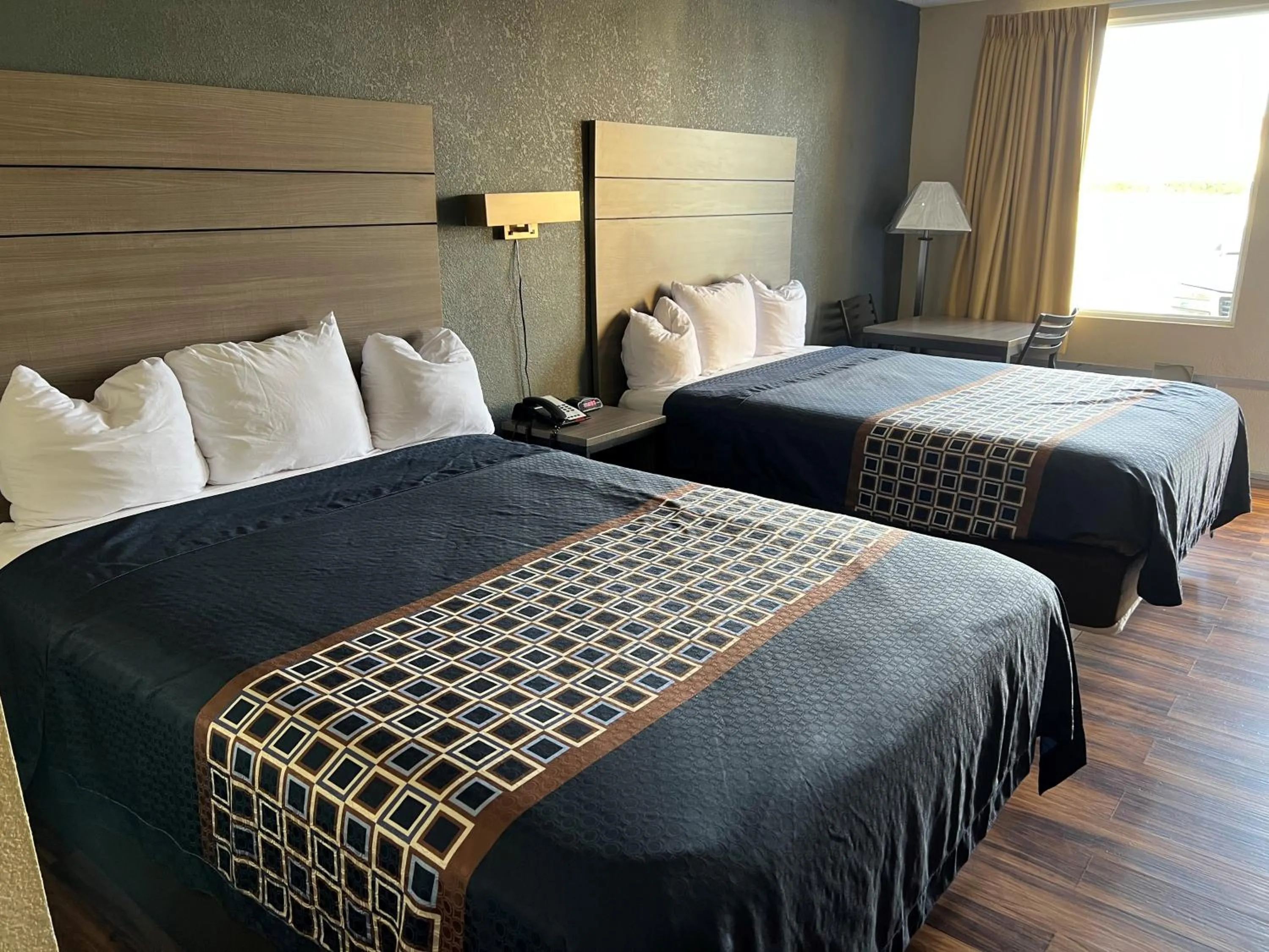 Bed in Knights Inn Lumberton