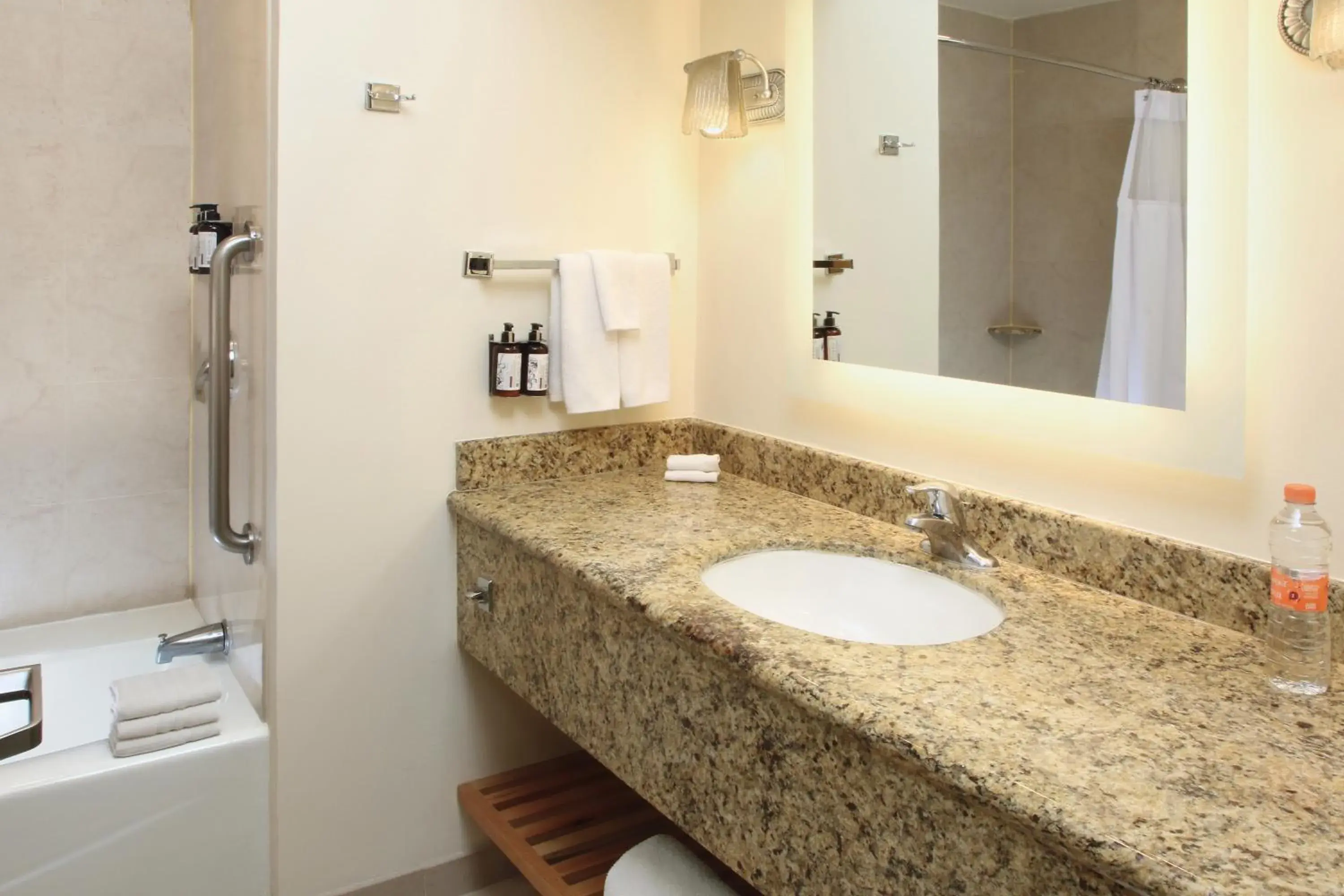 Bathroom in Crowne Plaza Torreon by IHG Bathroom in Crowne Plaza Torreon by IHG