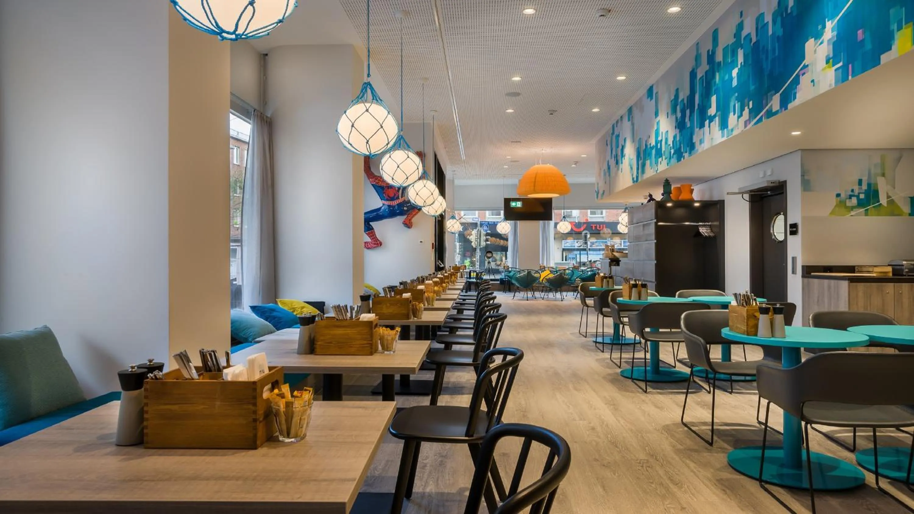 Breakfast in Holiday Inn - the niu, Welly Kiel by IHG