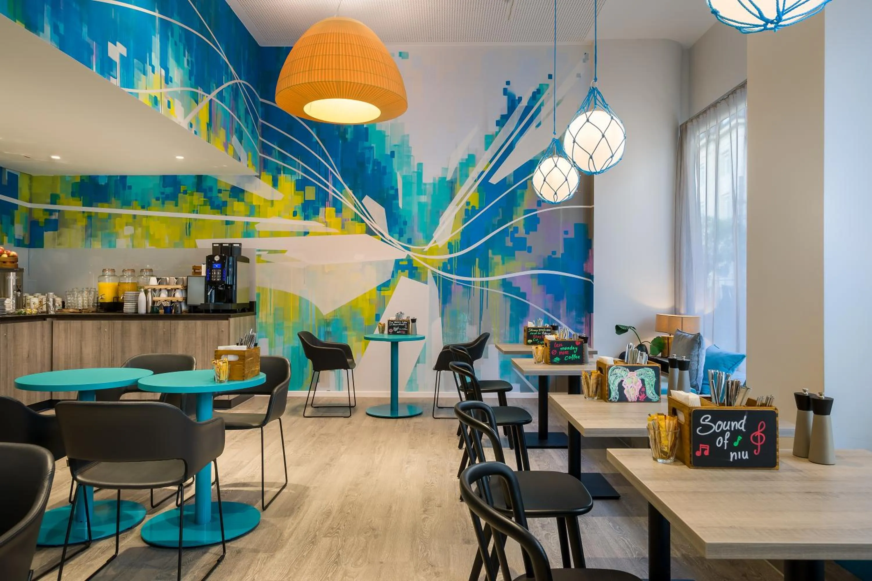 Restaurant/places to eat in Holiday Inn - the niu, Welly Kiel by IHG